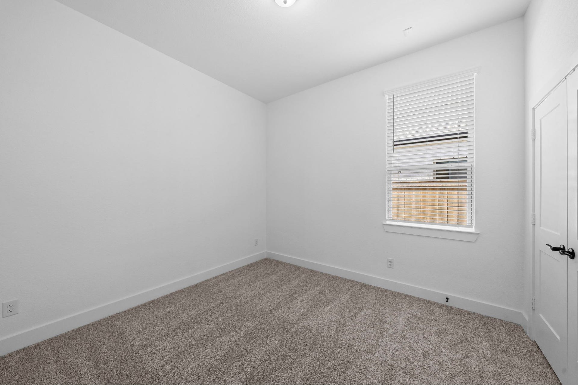 521 Dogshade Lane, Waller, TX 77484 Photo representative of floorplan only