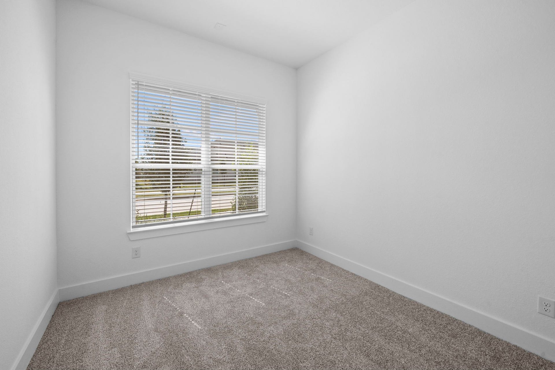 521 Dogshade Lane, Waller, TX 77484 Photo representative of floorplan only