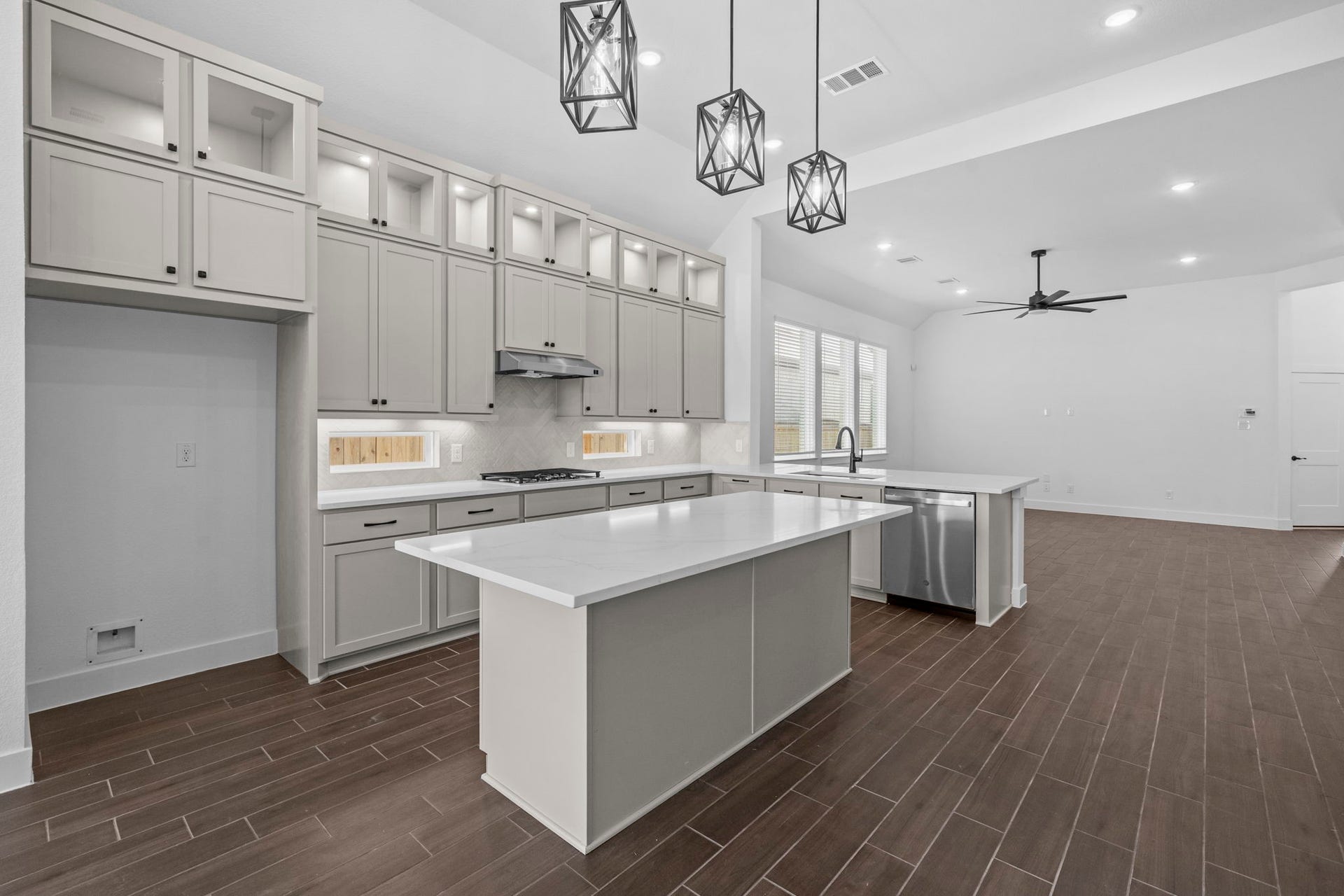 521 Dogshade Lane, Waller, TX 77484 Photo representative of floorplan only