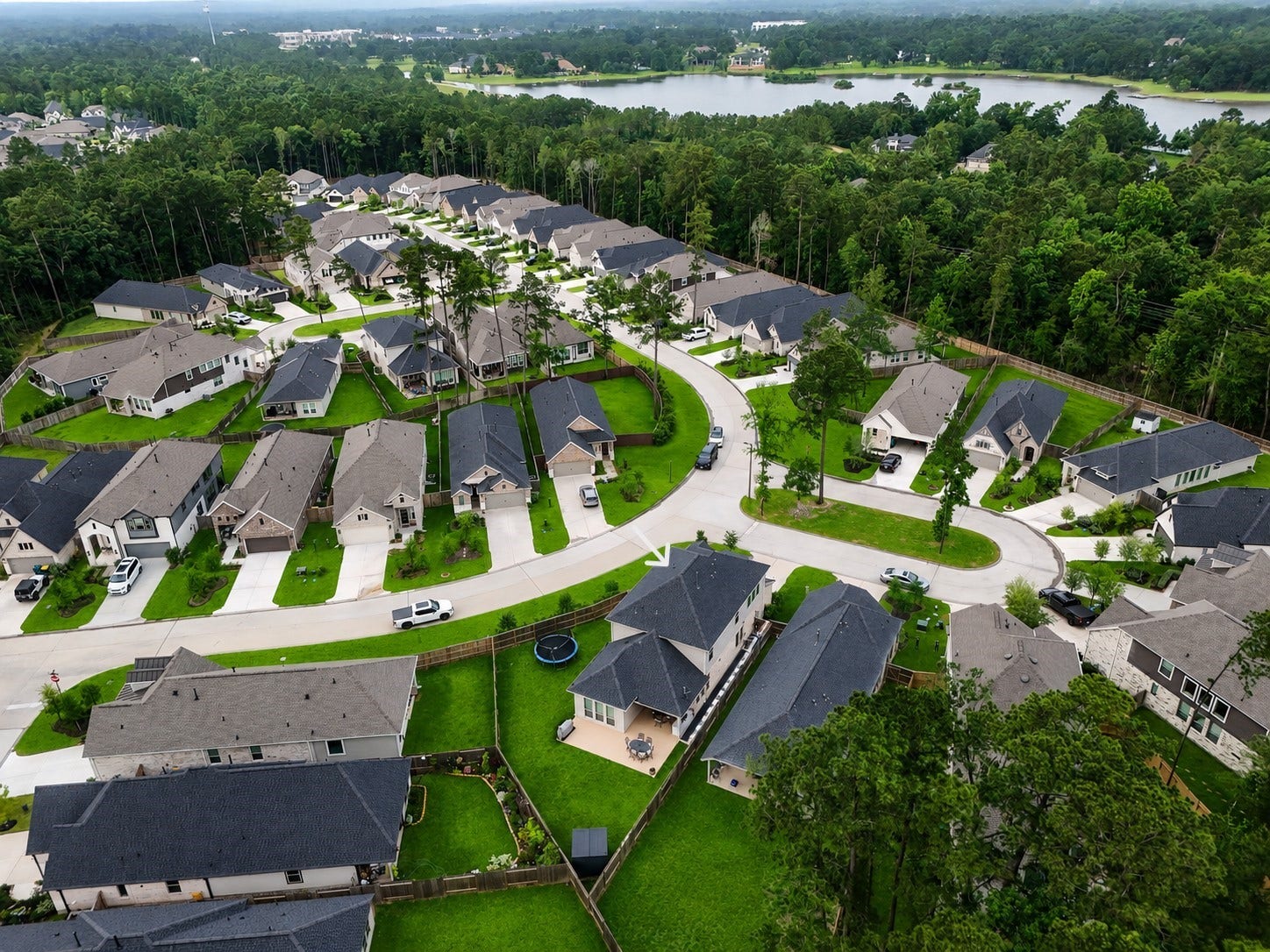304 Mullins Court, Montgomery, TX 77316 Schedule your tour today!