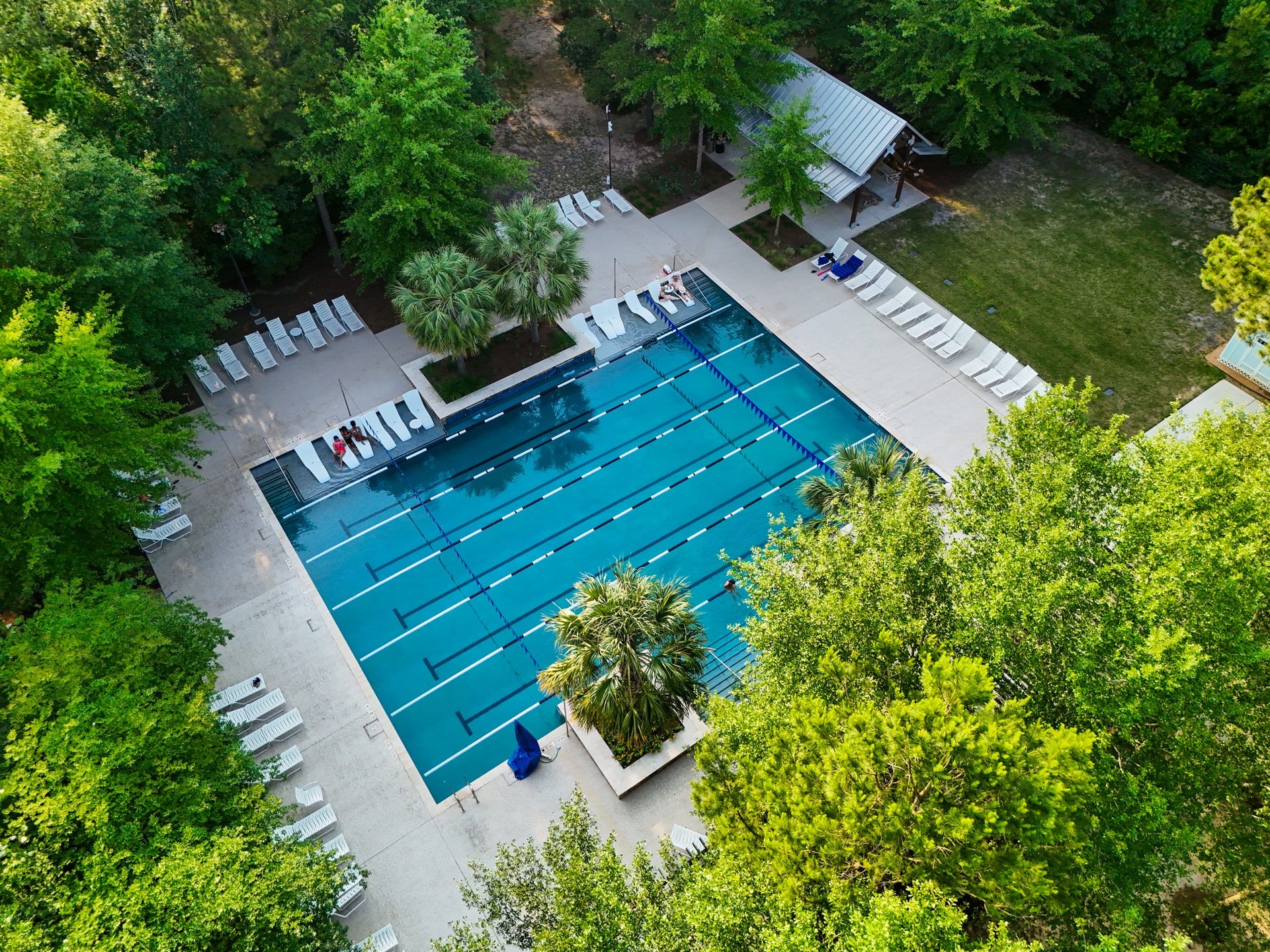 304 Mullins Court, Montgomery, TX 77316 The recreation center was expanded to include a new fitness pool.