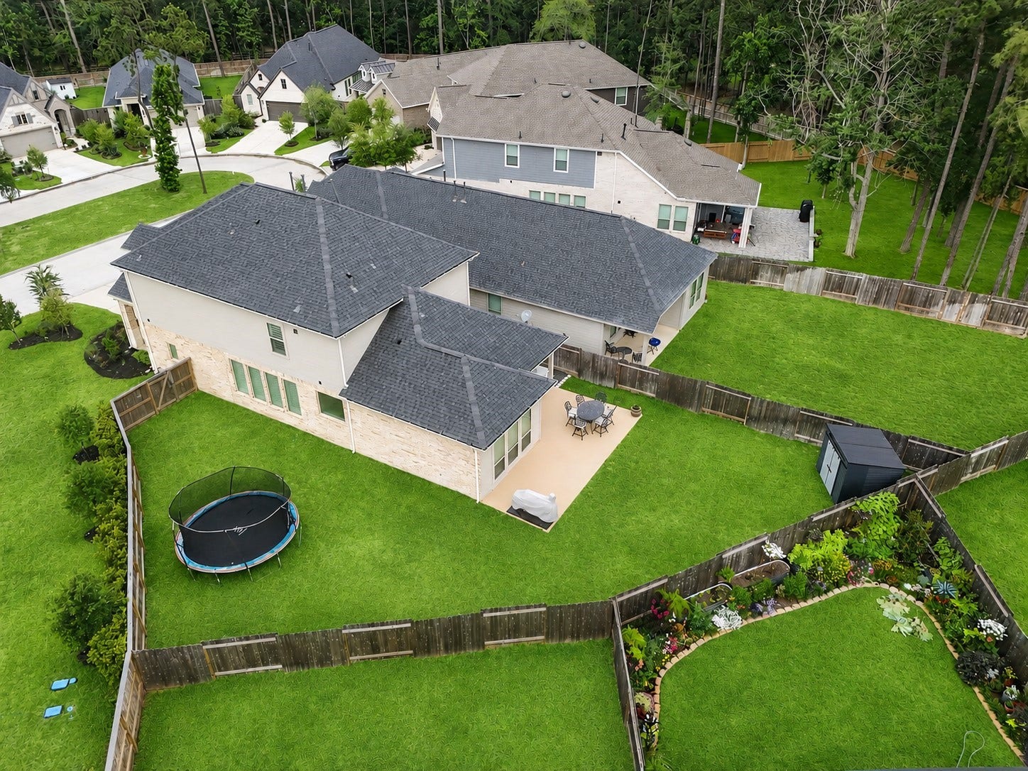 304 Mullins Court, Montgomery, TX 77316 The property is situated on an expansive corner lot with ample green space and privacy.