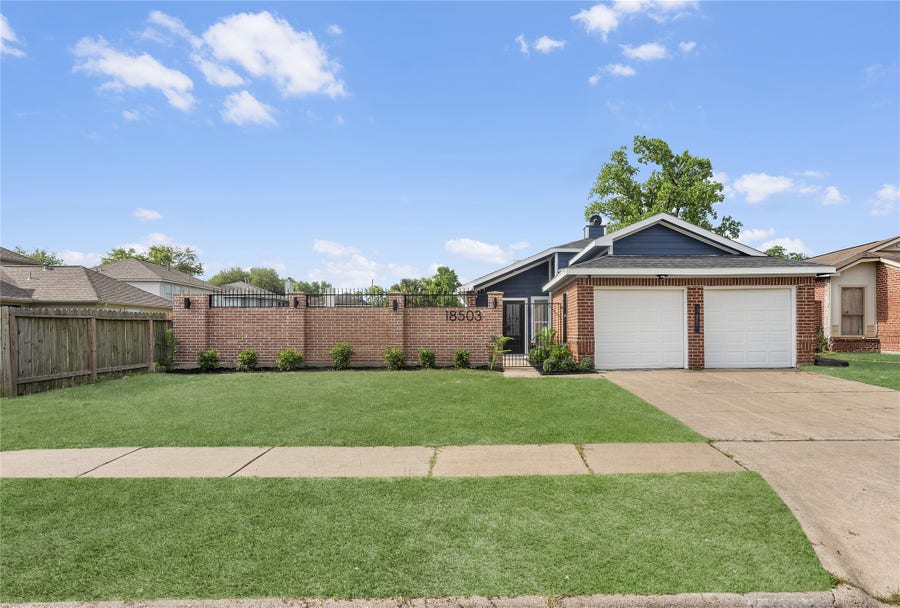 Property photo for 18503 Willow Moss Drive, Katy, TX