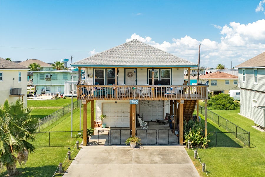 Property photo for 4114 Navarro Drive, Galveston, TX
