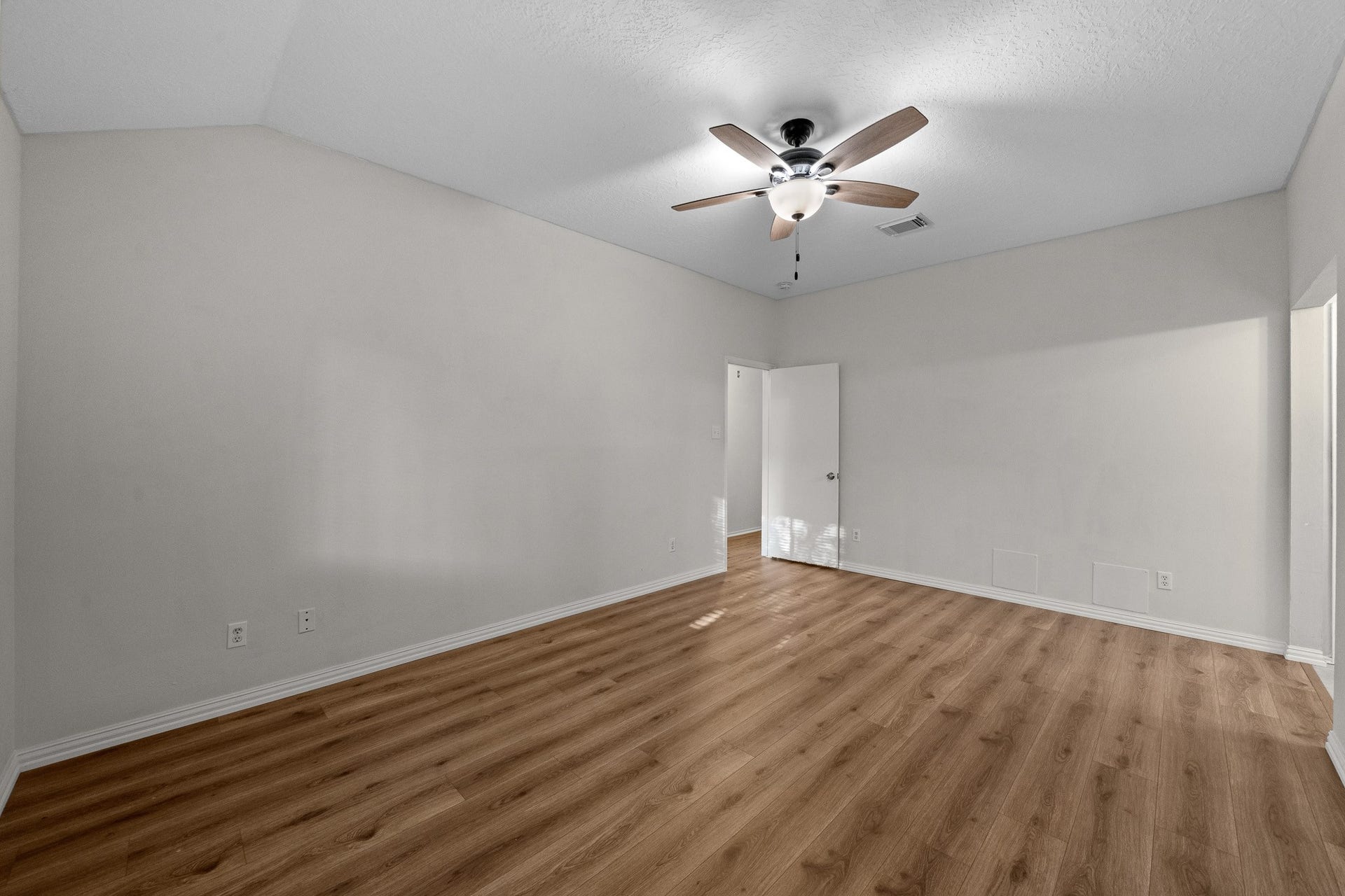 15506 Appleridge Drive, Houston, TX 77489 15506 Appleridge Drive, Houston, TX 77489