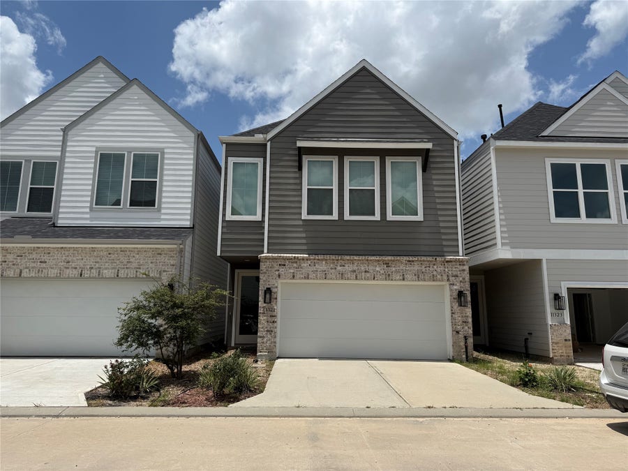 Property photo for 11321 Stonework Grove Lane, Houston, TX