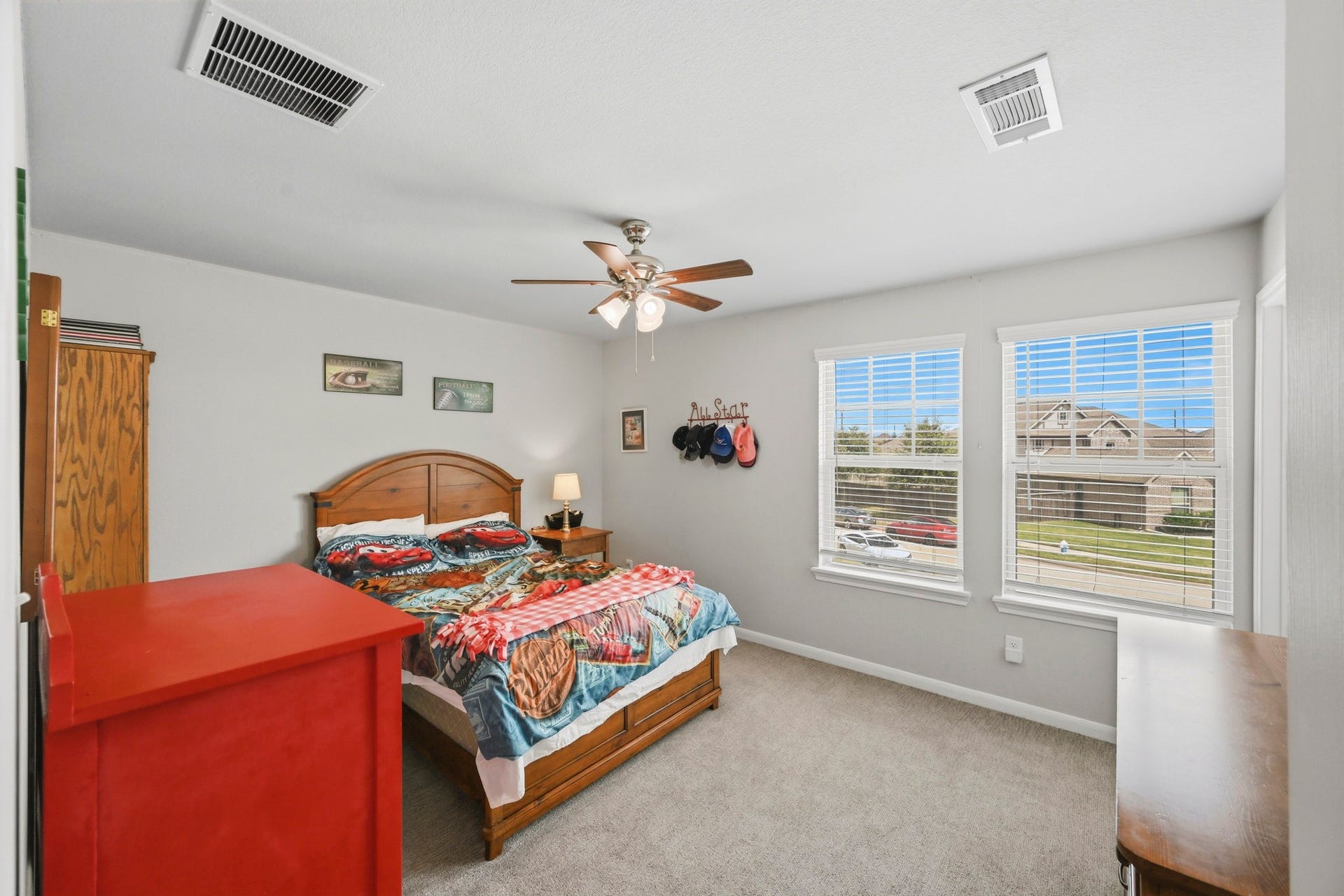 26103 Ridgelawn Drive, Richmond, TX 77406 Another generously sized secondary bedroom