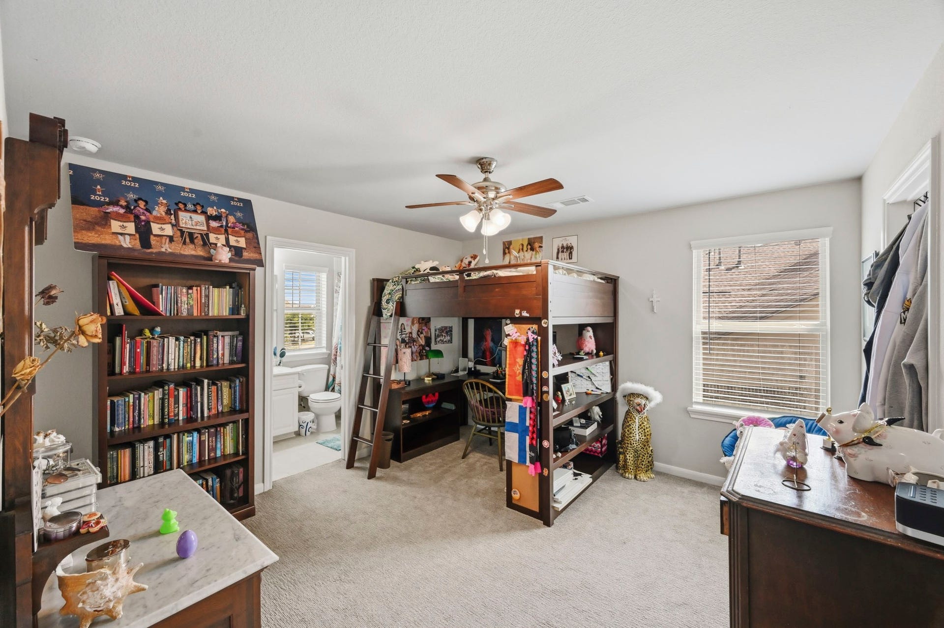 26103 Ridgelawn Drive, Richmond, TX 77406 Spacious secondary bedroom with ensuite bath
