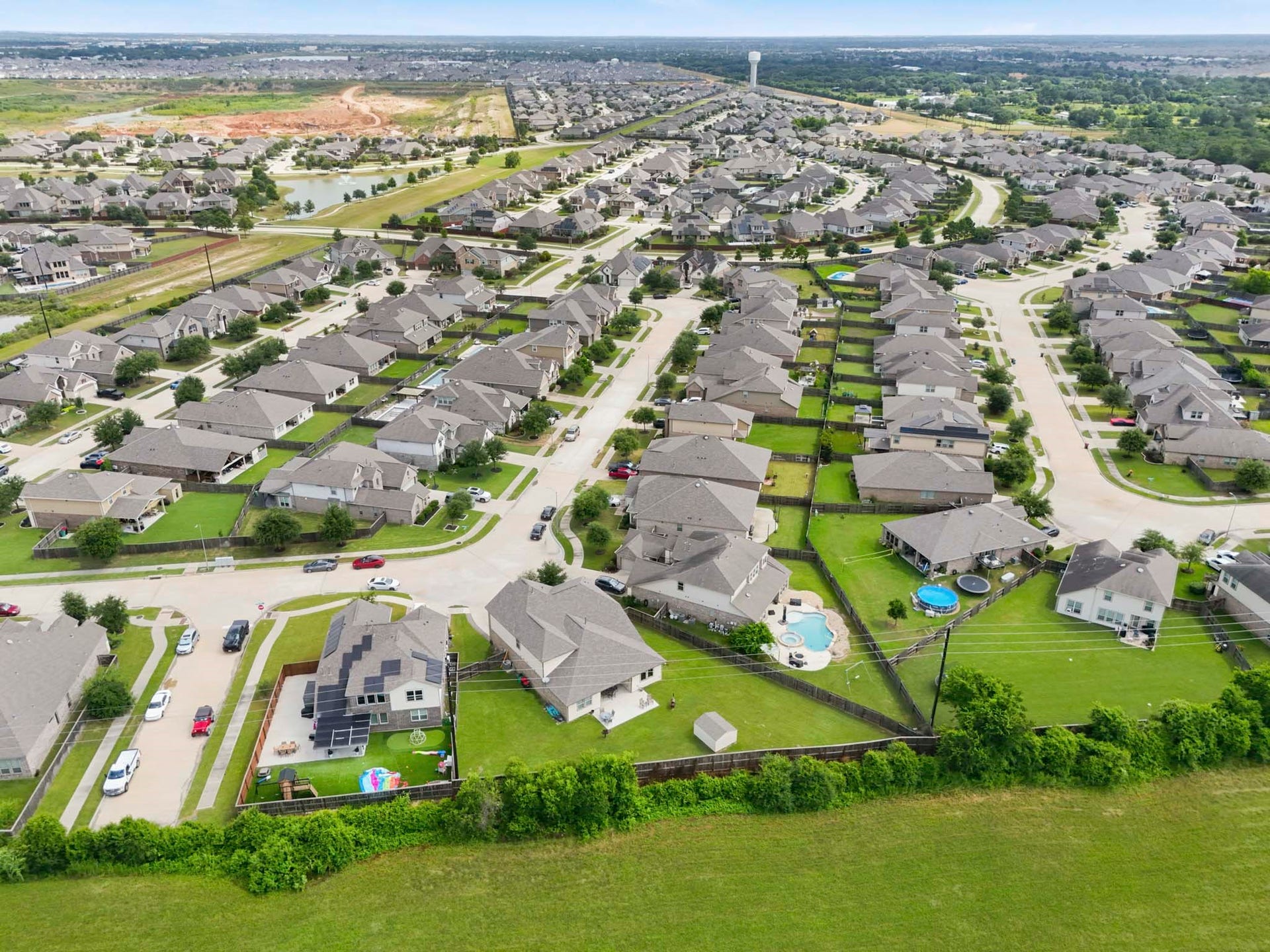 26103 Ridgelawn Drive, Richmond, TX 77406 Conveniently located near shopping, dining, and top-rated Lamar CISD schools