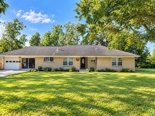 Property photo for 8002 County Road 172, Alvin, TX