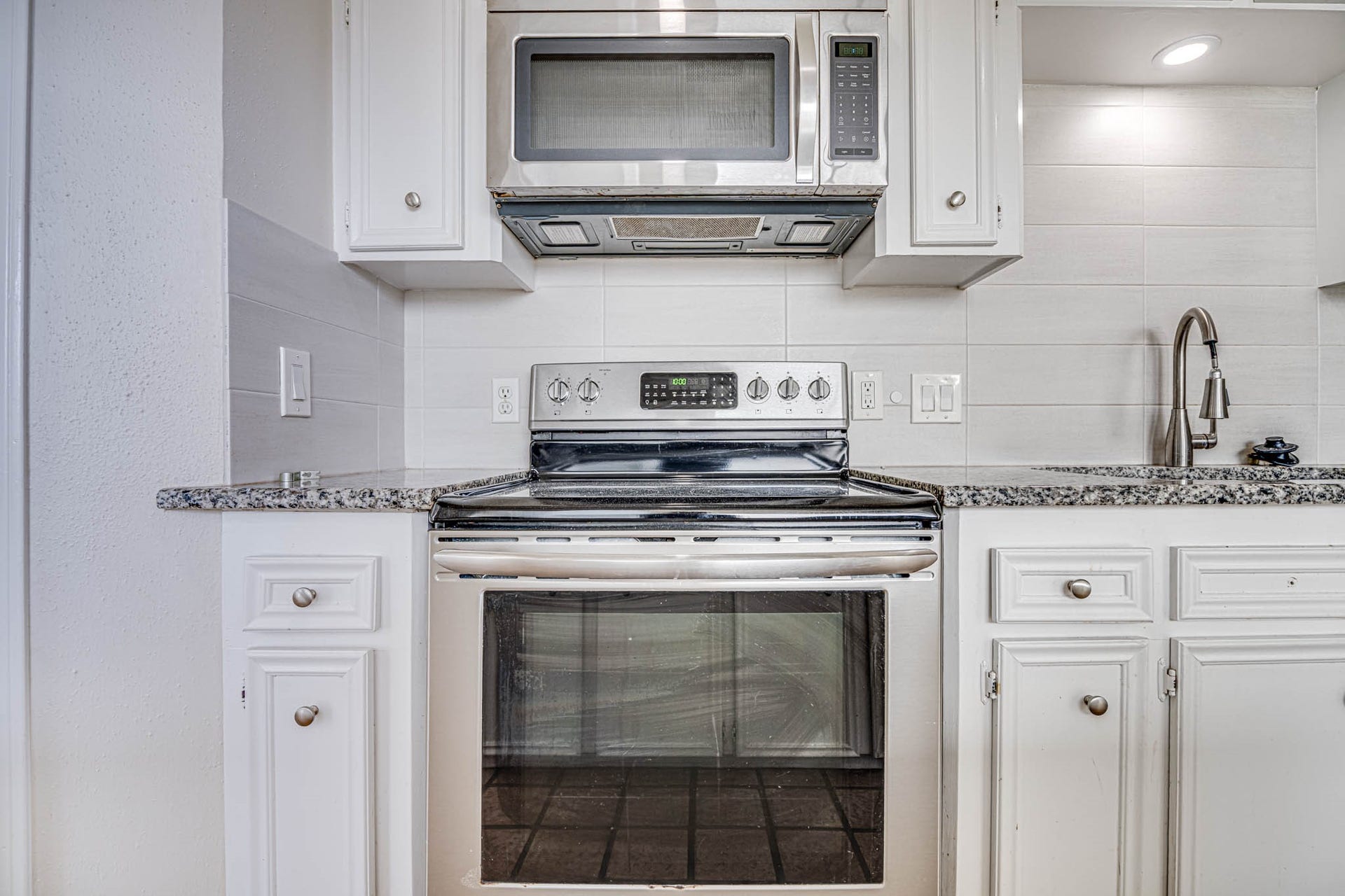 800 Country Place Drive, #1301, Houston, TX 77079 800 Country Place Drive, #1301, Houston, TX 77079