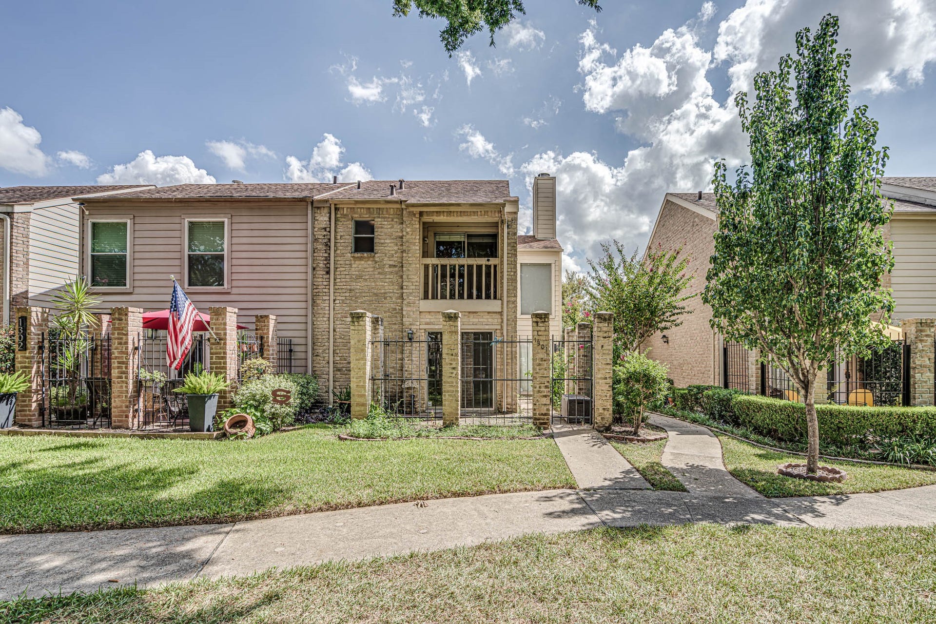 800 Country Place Drive, #1301, Houston, TX 77079 800 Country Place Drive, #1301, Houston, TX 77079