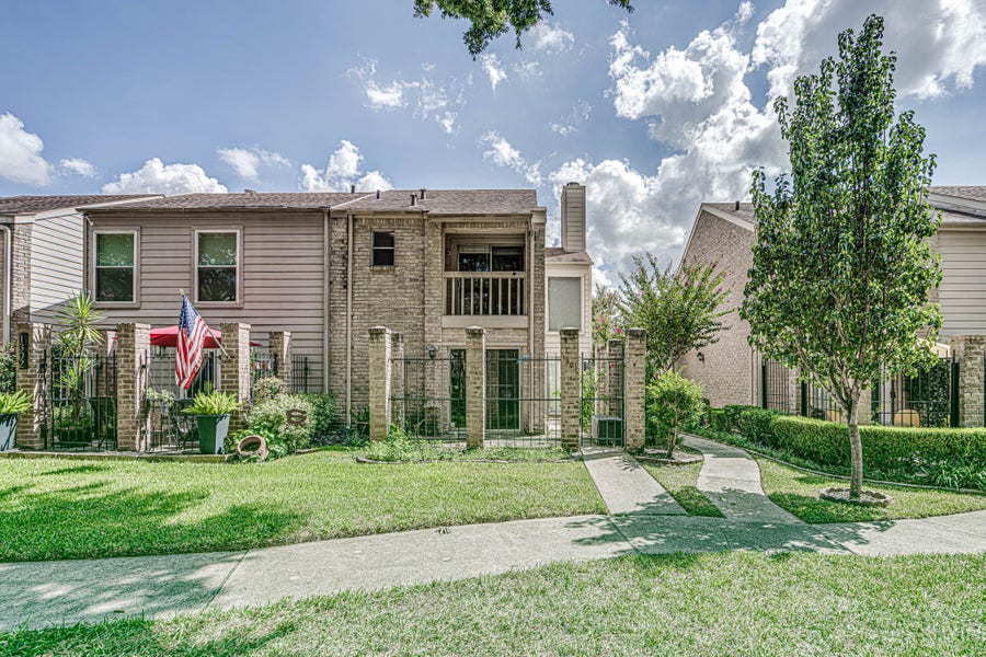 Property photo for 800 Country Place Drive, #1301, Houston, TX