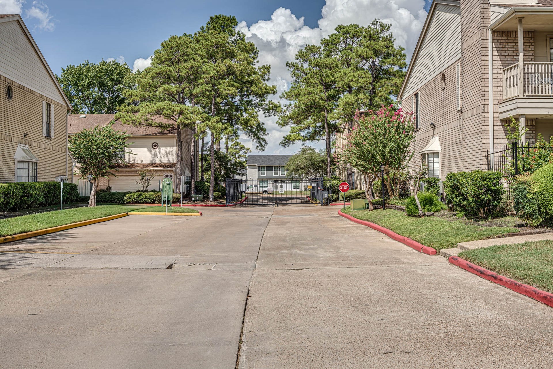 800 Country Place Drive, #1301, Houston, TX 77079 800 Country Place Drive, #1301, Houston, TX 77079