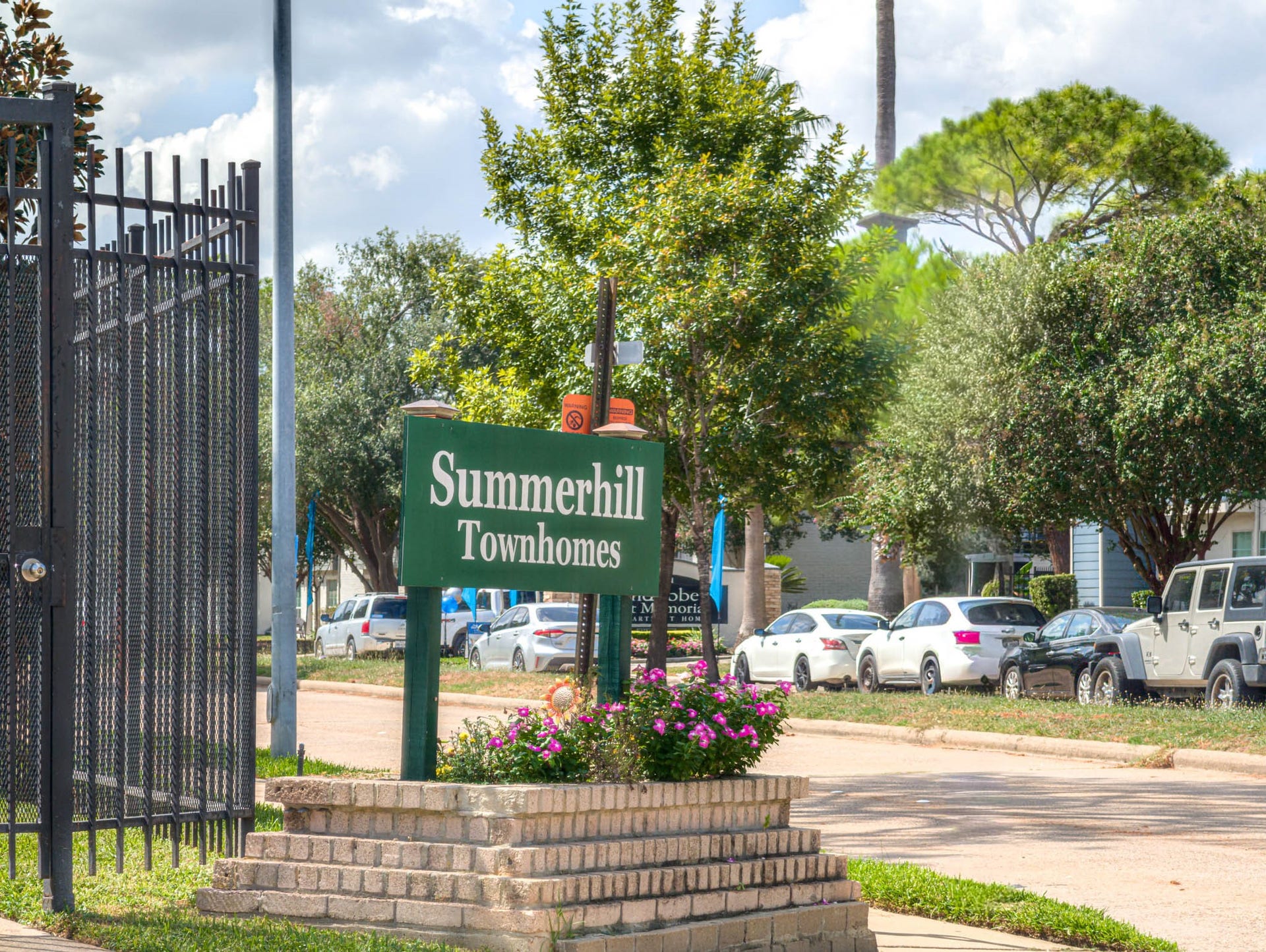 800 Country Place Drive, #1301, Houston, TX 77079 800 Country Place Drive, #1301, Houston, TX 77079