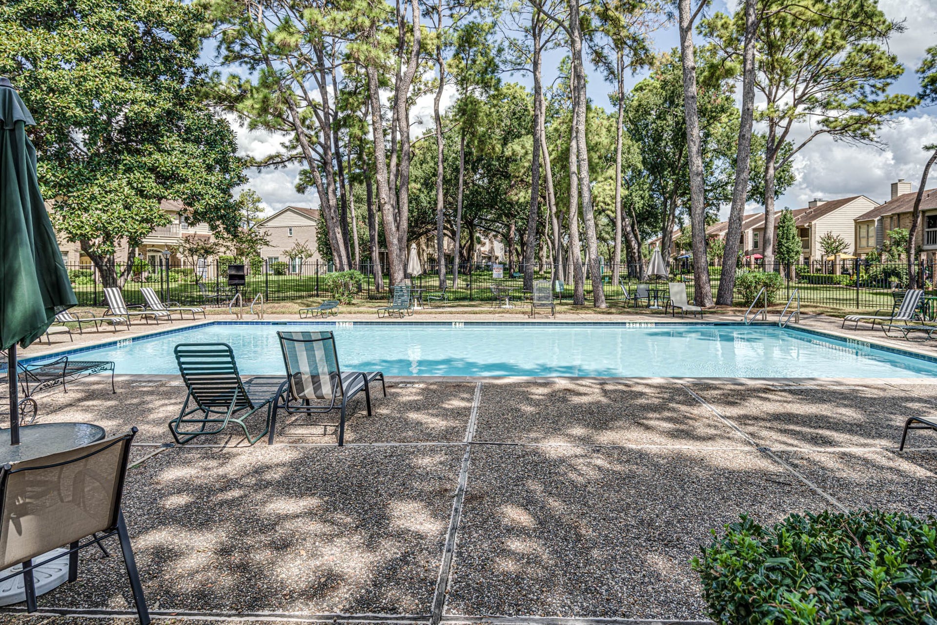 800 Country Place Drive, #1301, Houston, TX 77079 Community pool