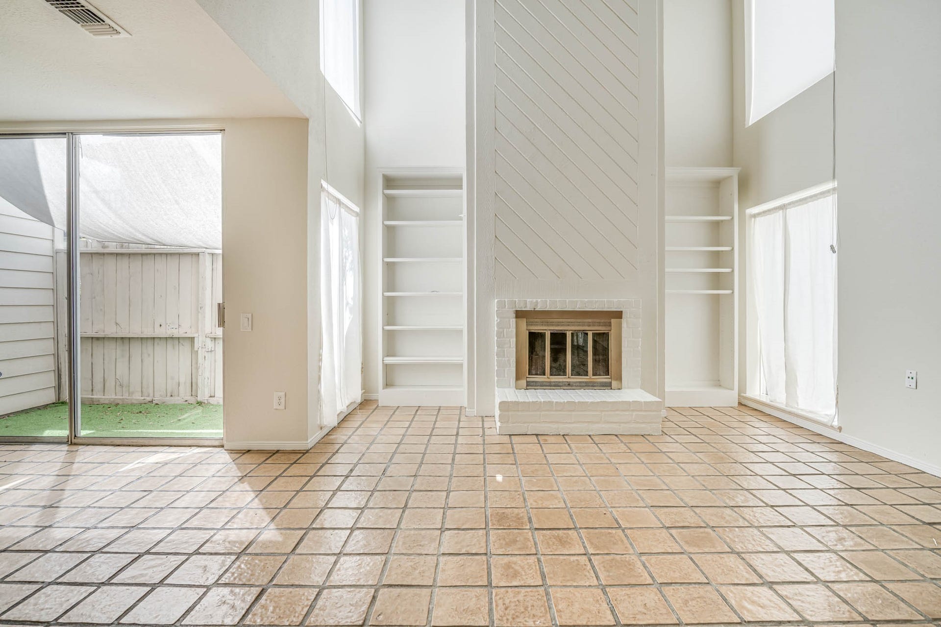800 Country Place Drive, #1301, Houston, TX 77079 800 Country Place Drive, #1301, Houston, TX 77079
