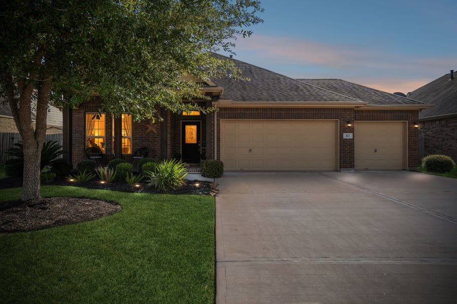 Property photo for 422 Stockport Drive, League City, TX