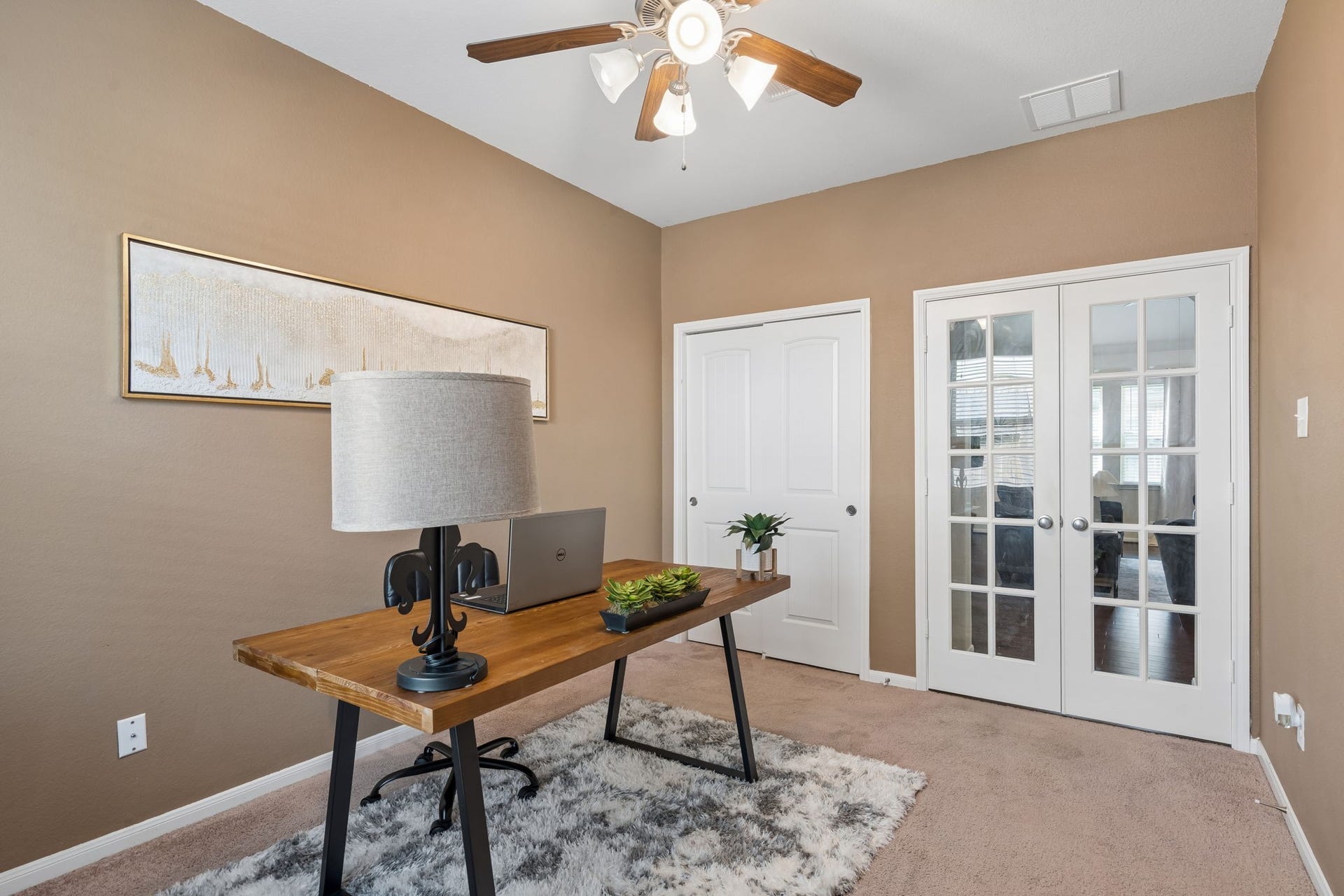 422 Stockport Drive, League City, TX 77573 Working from home just got more comfortable!