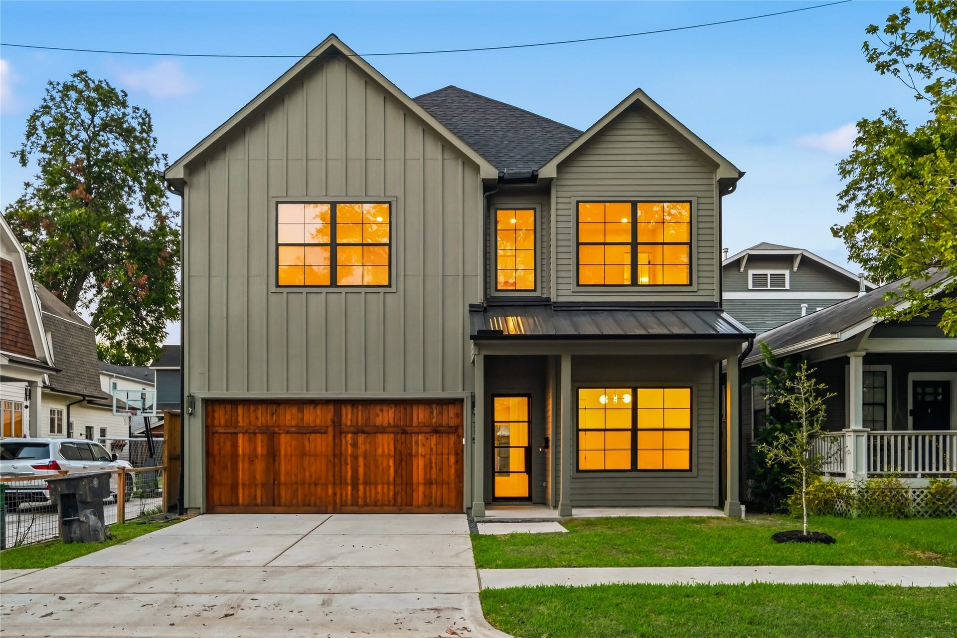 Gorgeous contemporary farmhouse design!