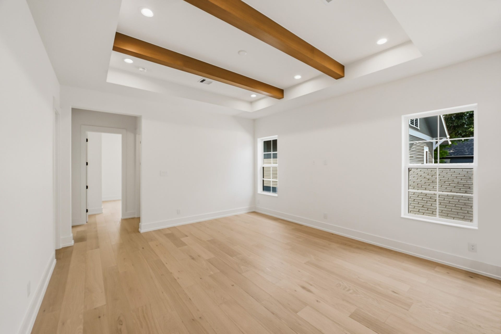 A central game room connects the 2nd floor!
