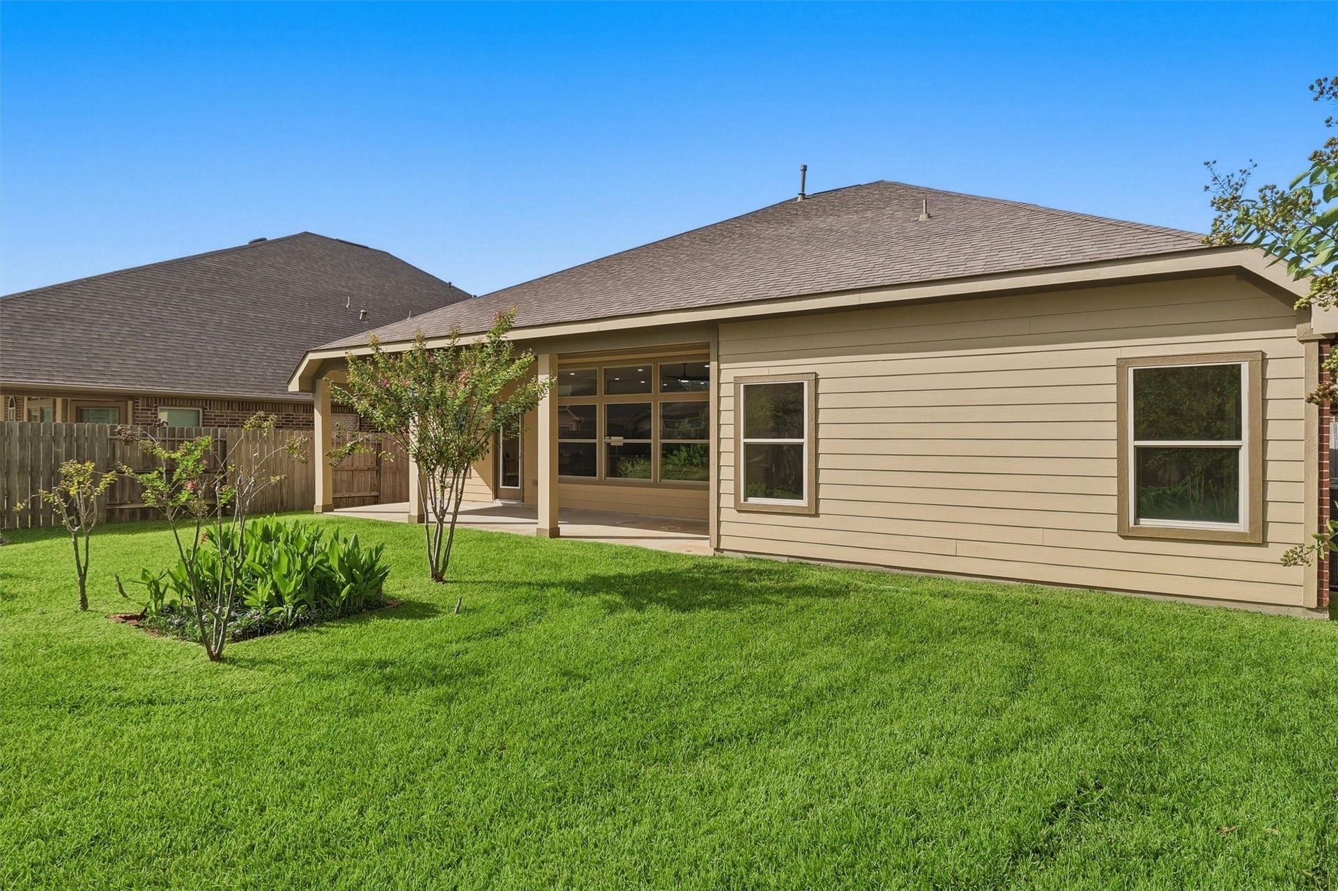 24015 Orange Orchard Lane, Katy, TX 77493 The single-story layout puts every room on one level, with the yard reachable from the family room, breakfast nook and patio.