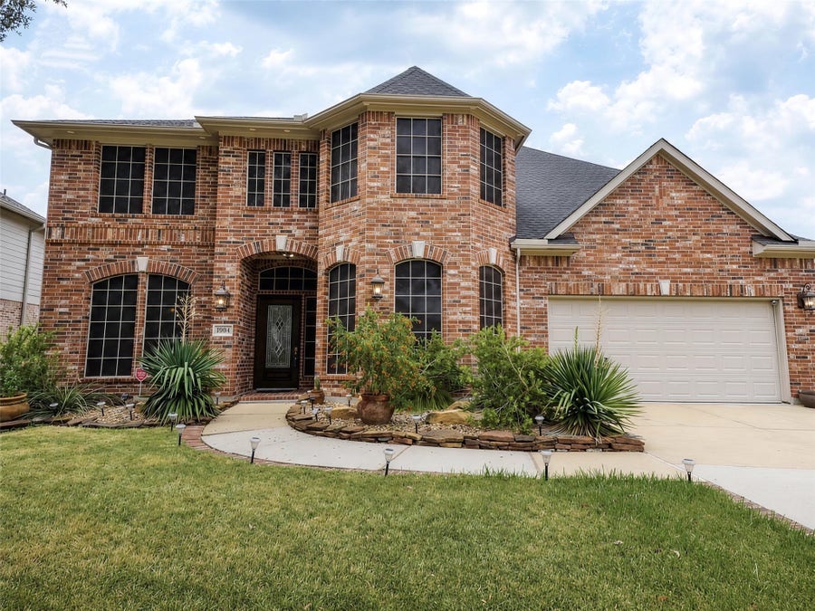Property photo for 1904 Keswick Court, Pearland, TX