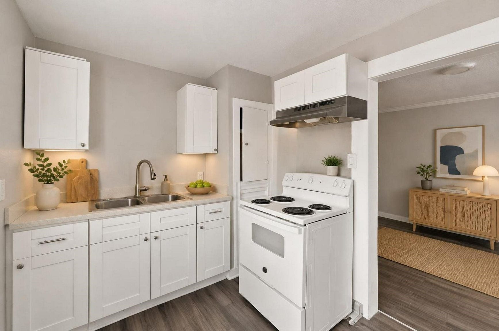 1401 Collier Street, #B, Houston, TX 77023 Kitchen (Virtually staged)