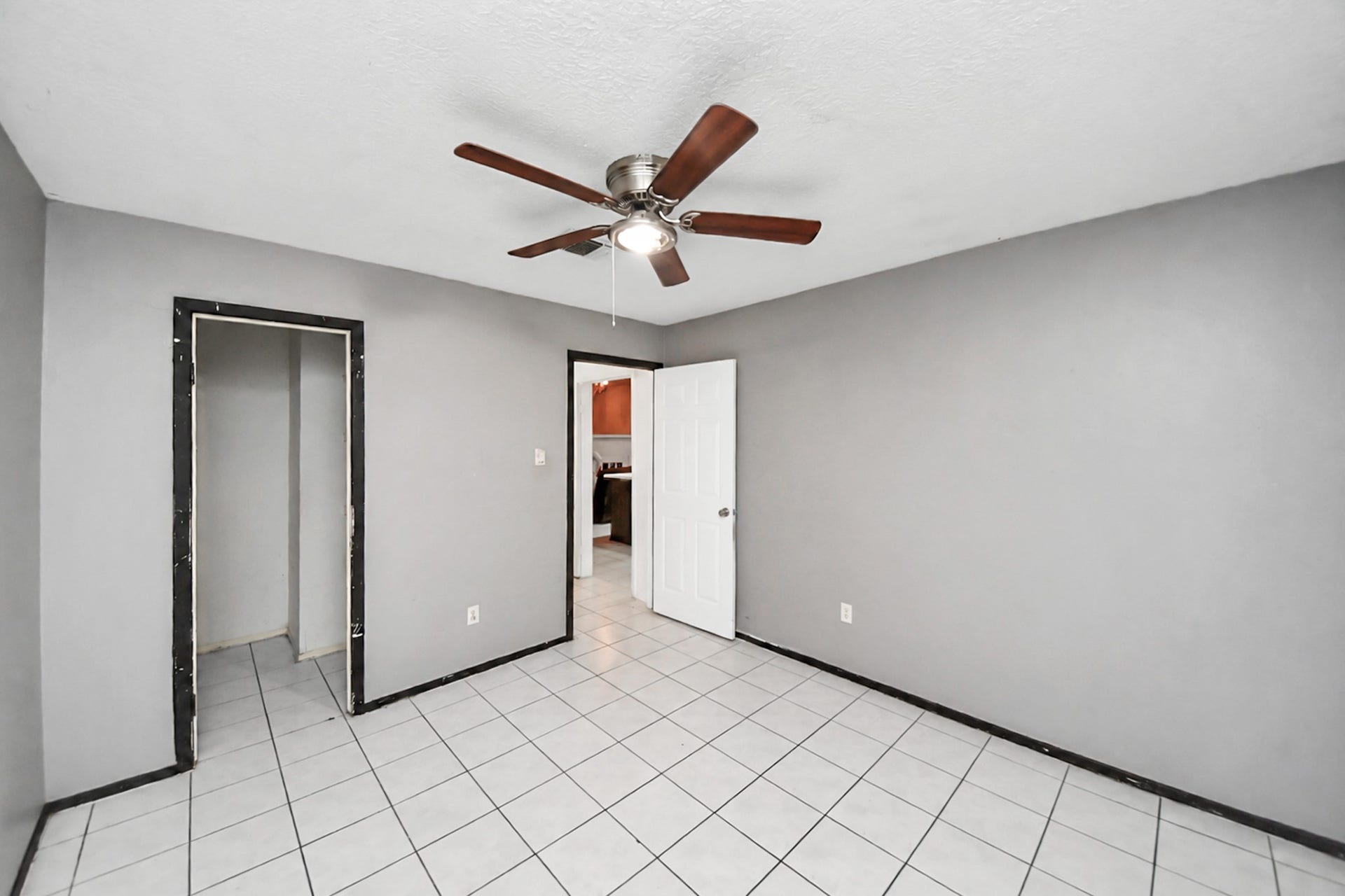 15103 Weil Place, Houston, TX 77060