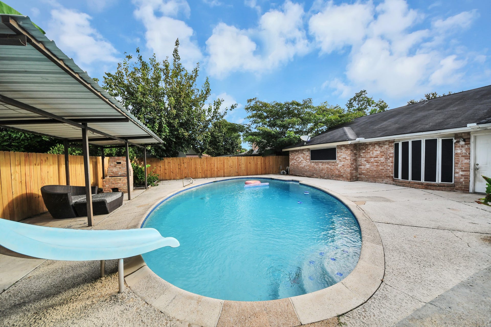 15103 Weil Place, Houston, TX 77060