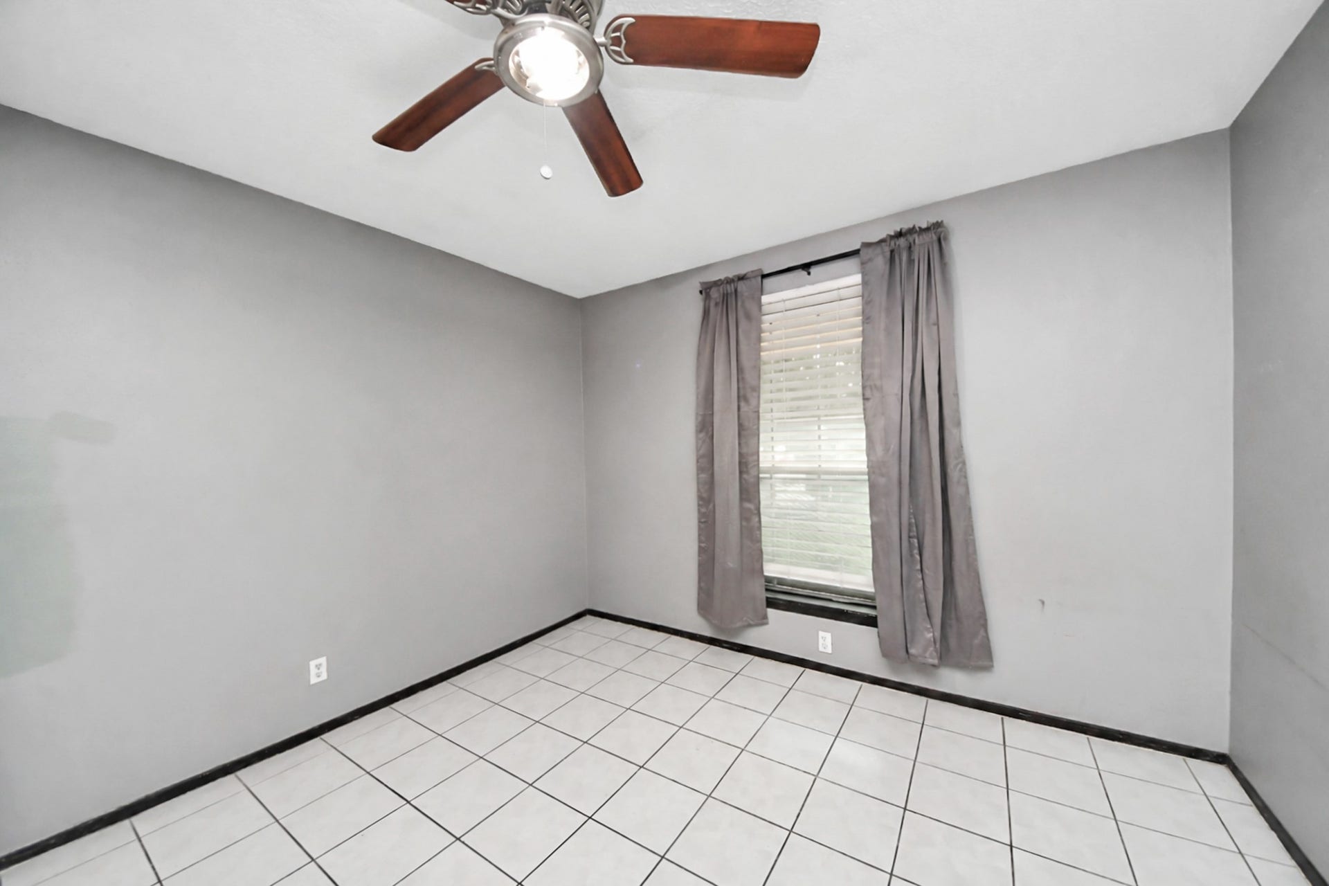 15103 Weil Place, Houston, TX 77060