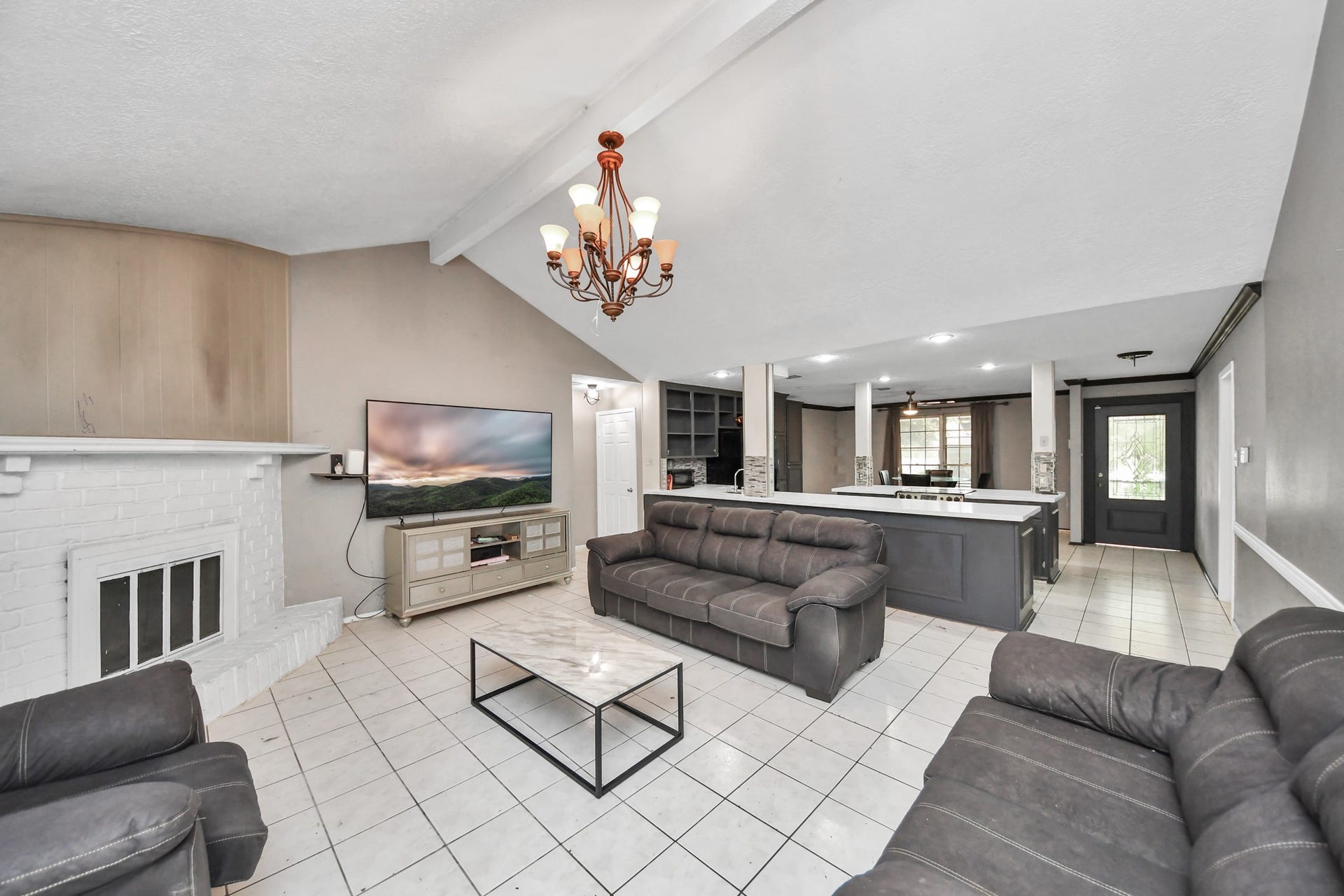 15103 Weil Place, Houston, TX 77060