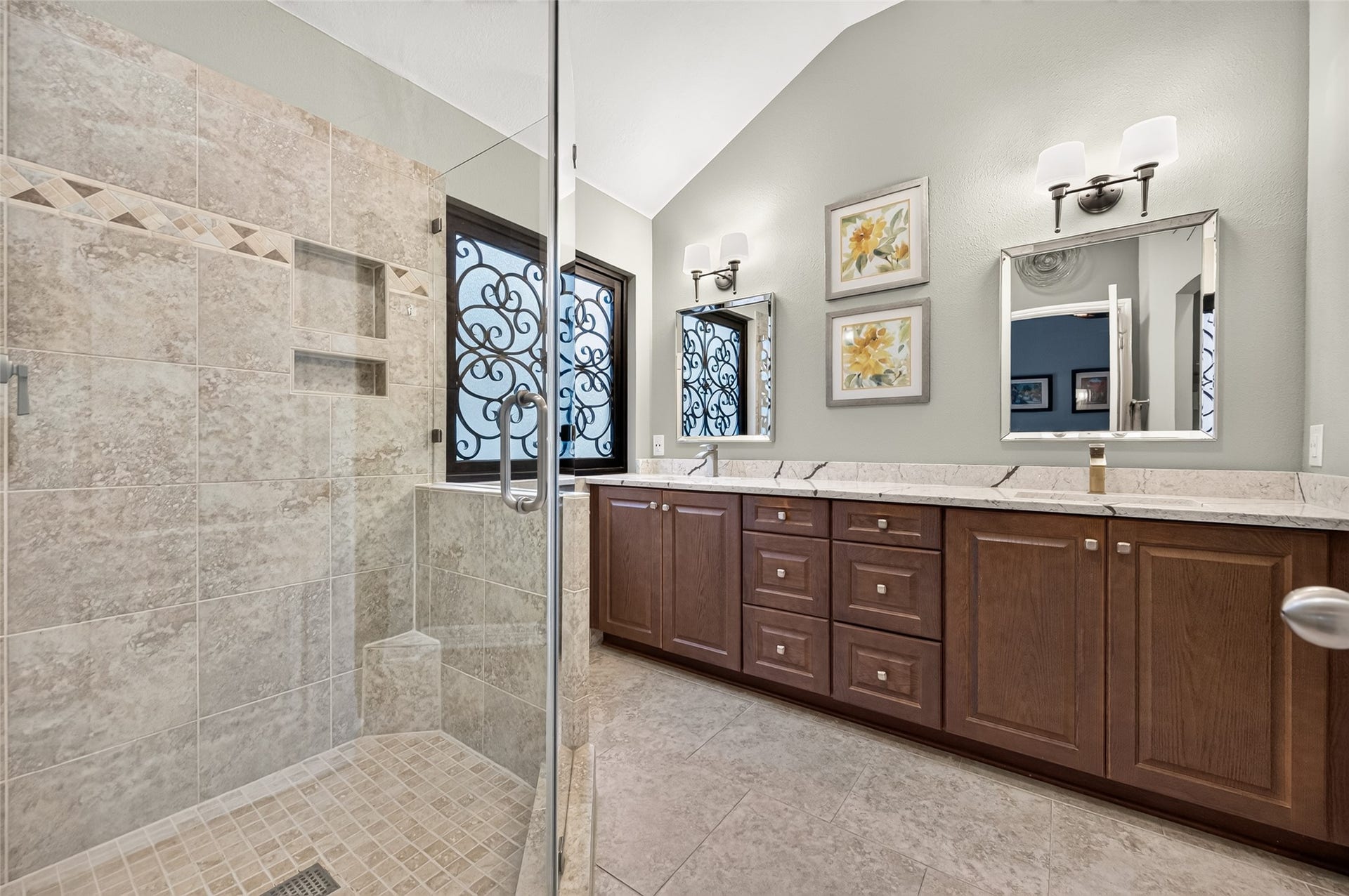 211 Little Summer Drive, Rosenberg, TX 77469 Remodeled primary bath (2015) - oversized walk-in shower, double vanity, updated tile.