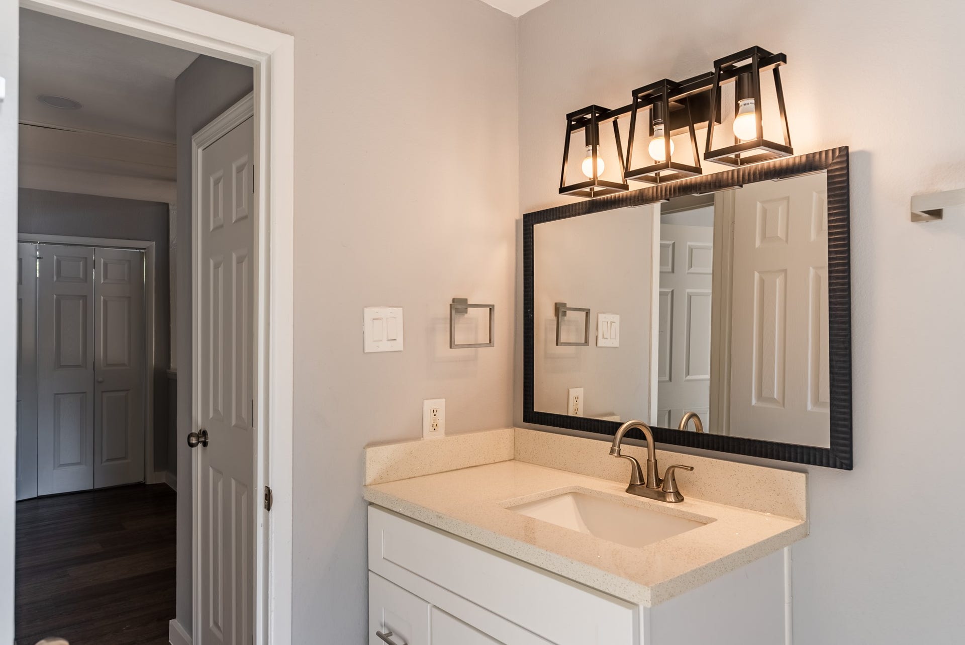 811 N 10th Street, Richmond, TX 77469 811 N 10th Street, Richmond, TX 77469