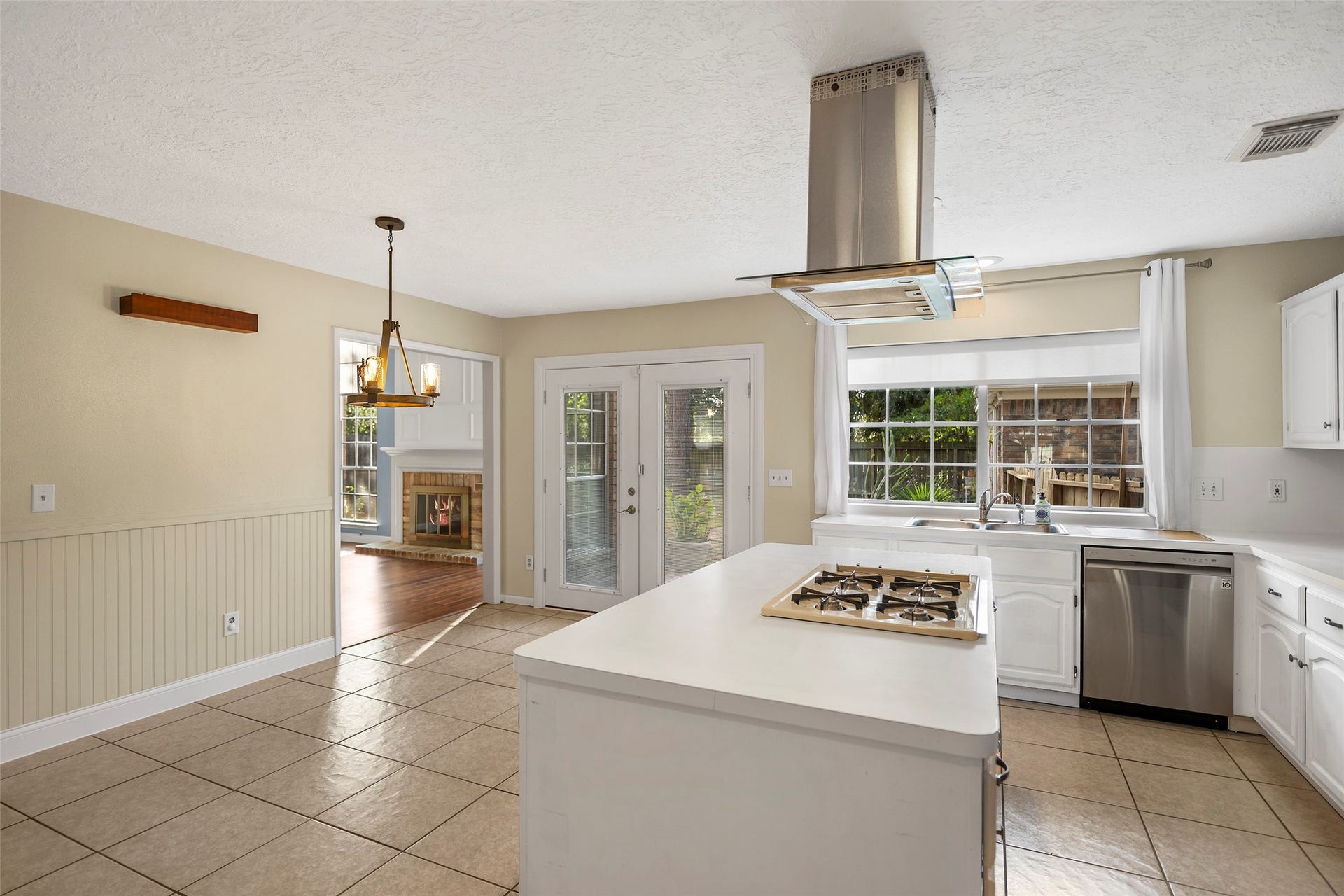 2631 Woodsboro Drive, Spring, TX 77388 2631 Woodsboro Drive, Spring, TX 77388