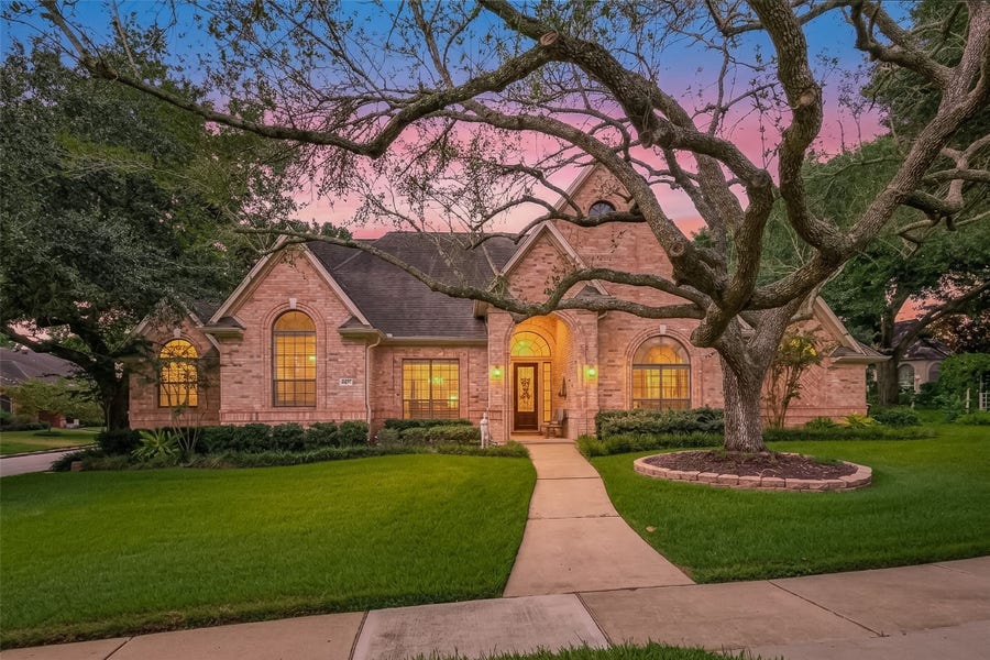 Property photo for 4607 Lake Village Drive, Weston Lakes, TX