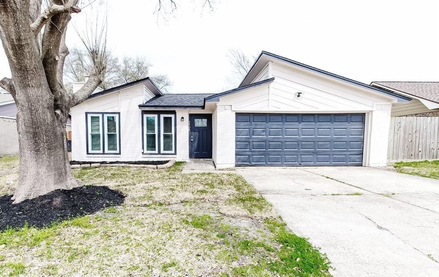 Property photo for 3402 Pecan Grove Drive, Baytown, TX