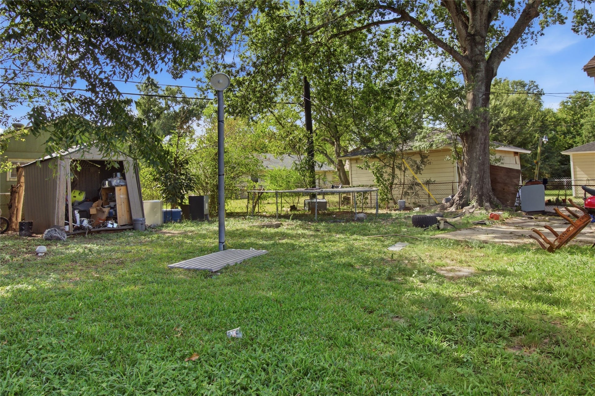 6038 Belmark Street, Houston, TX 77033 6038 Belmark Street, Houston, TX 77033