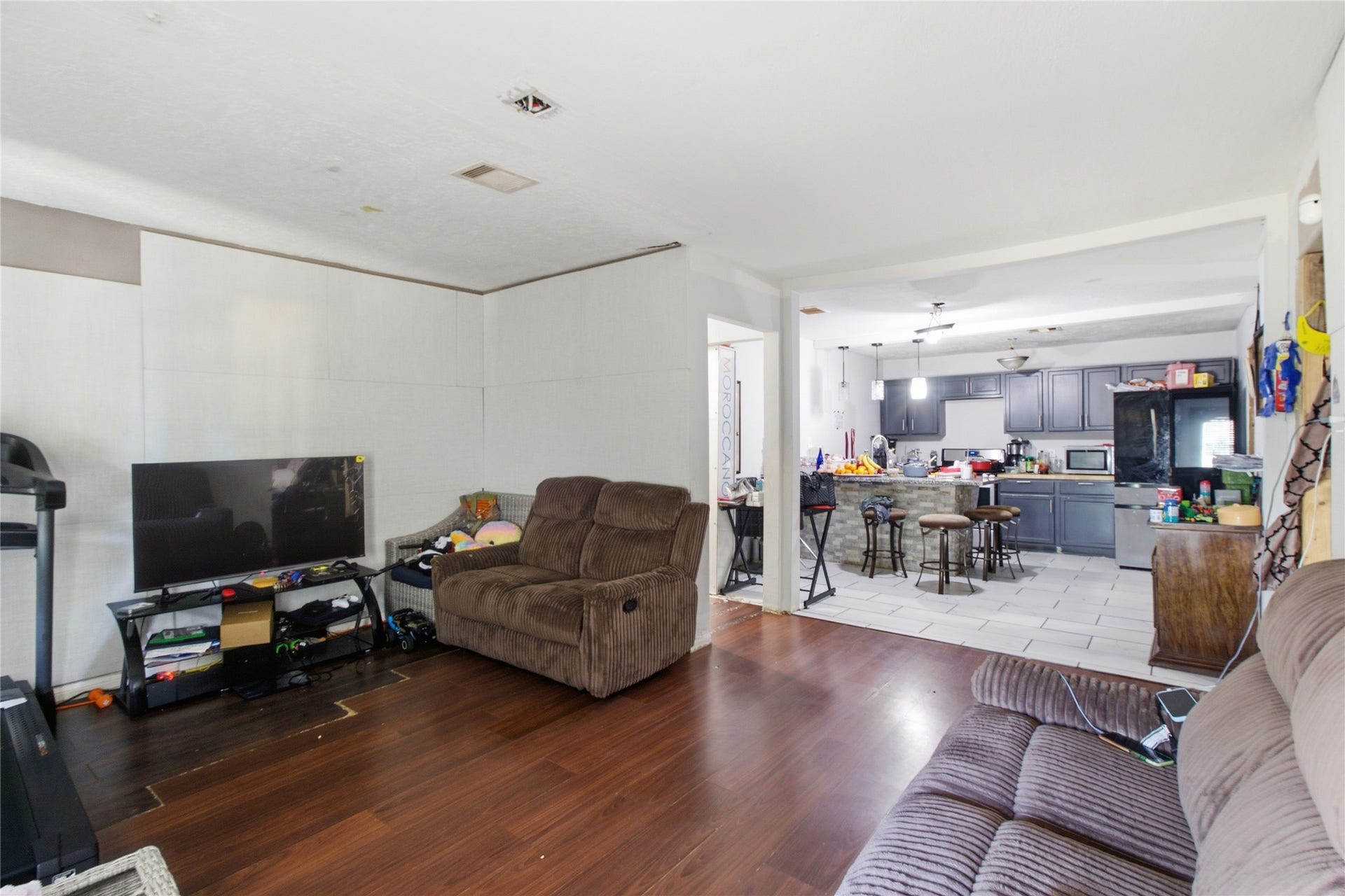 6038 Belmark Street, Houston, TX 77033 6038 Belmark Street, Houston, TX 77033