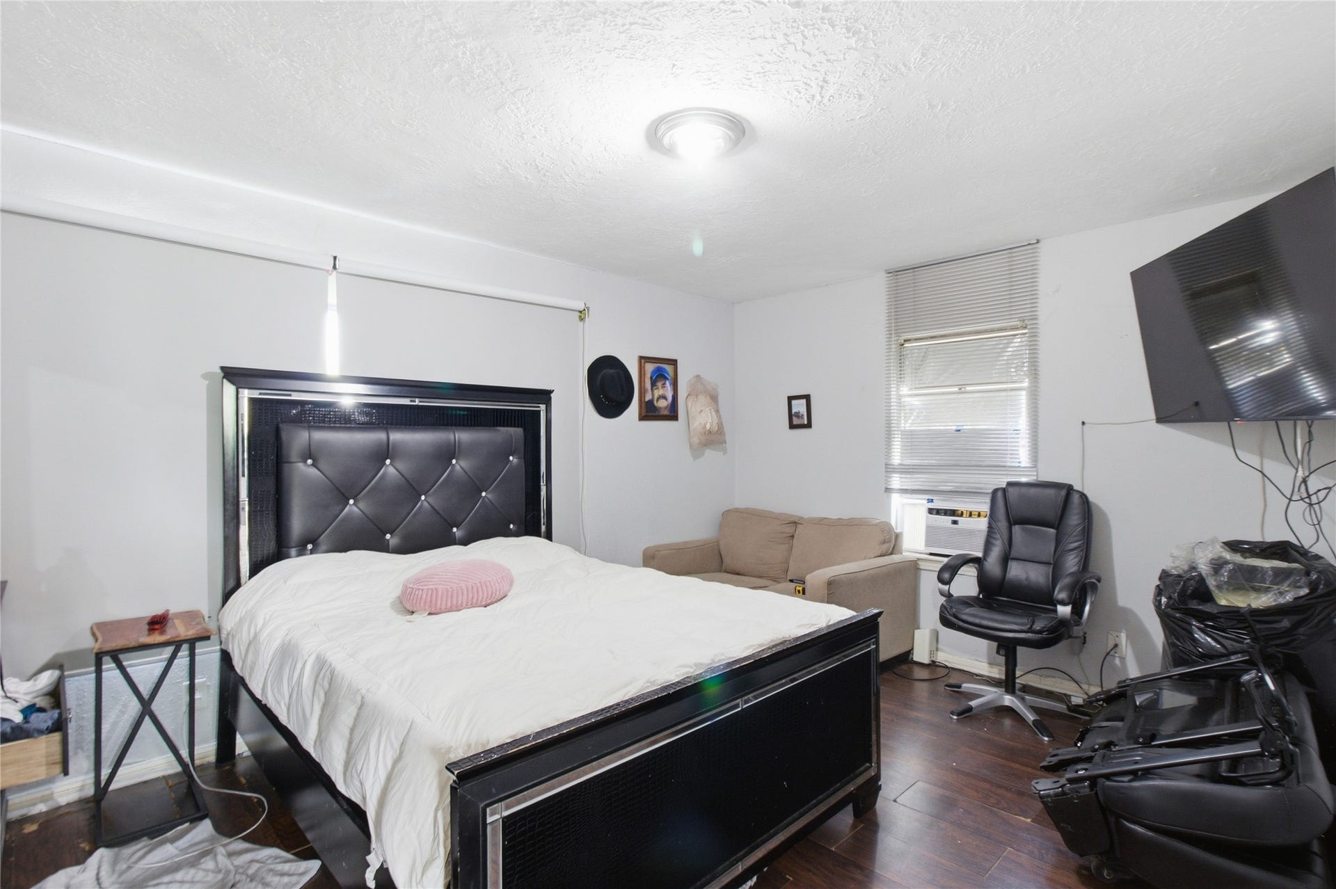 6038 Belmark Street, Houston, TX 77033 6038 Belmark Street, Houston, TX 77033