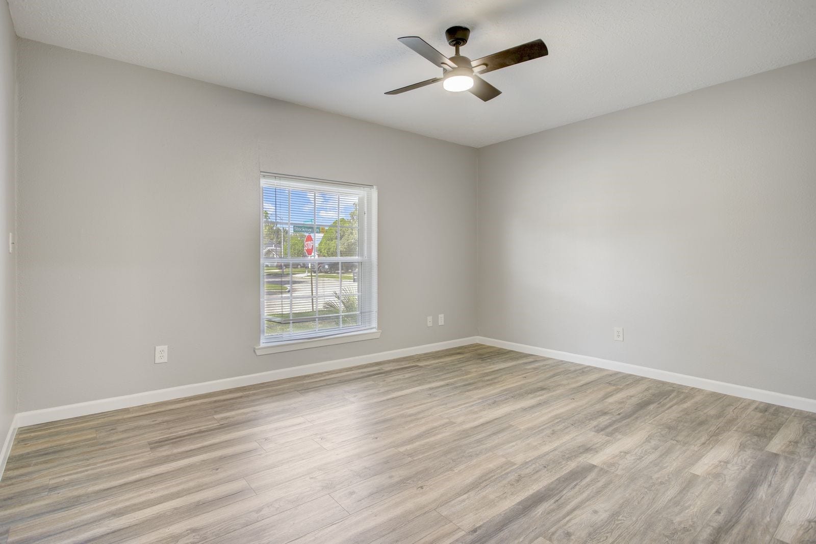 10403 Stockman Lane, Sugar Land, TX 77498 10403 Stockman Lane, Sugar Land, TX 77498