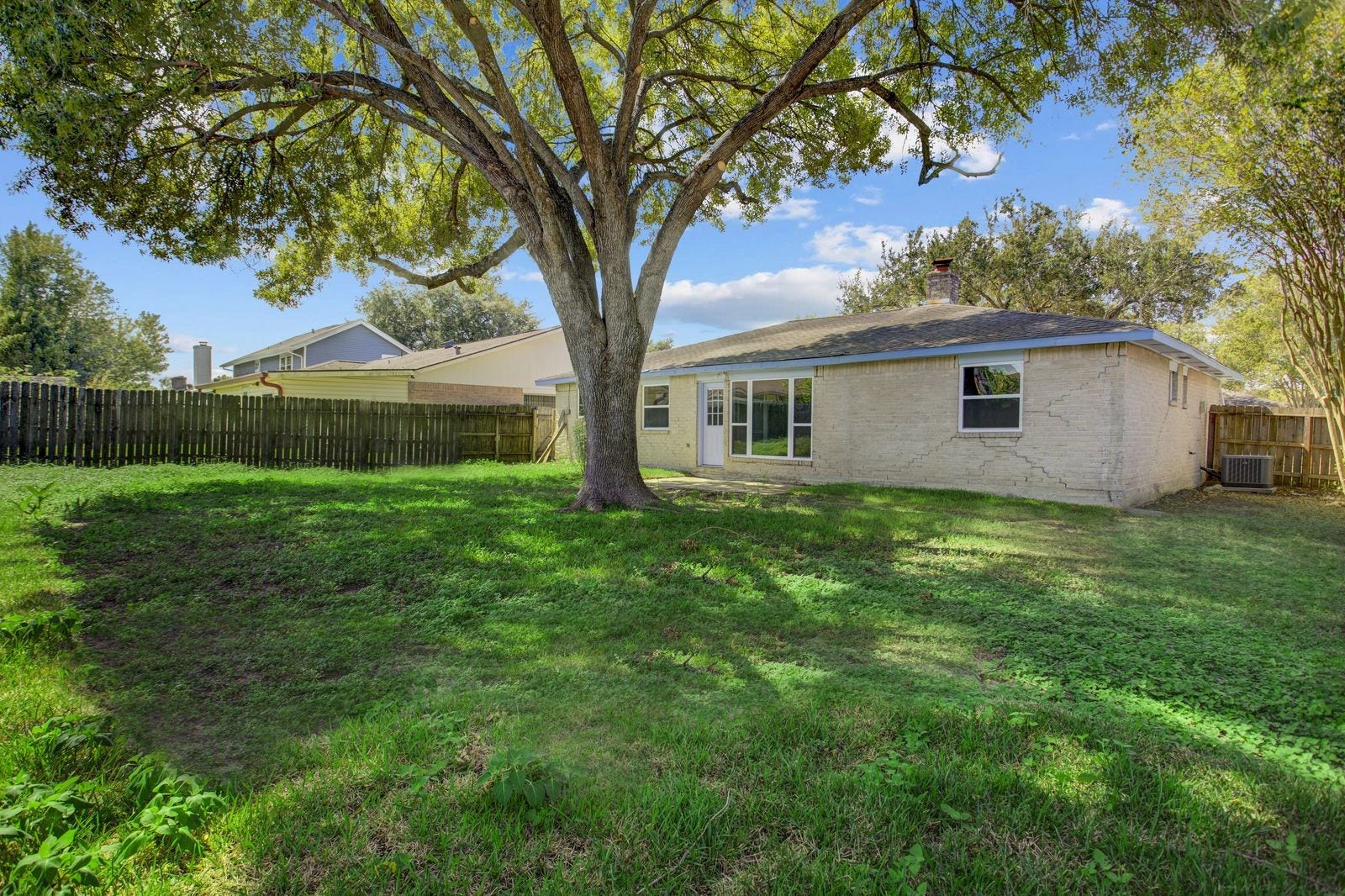 10403 Stockman Lane, Sugar Land, TX 77498 10403 Stockman Lane, Sugar Land, TX 77498