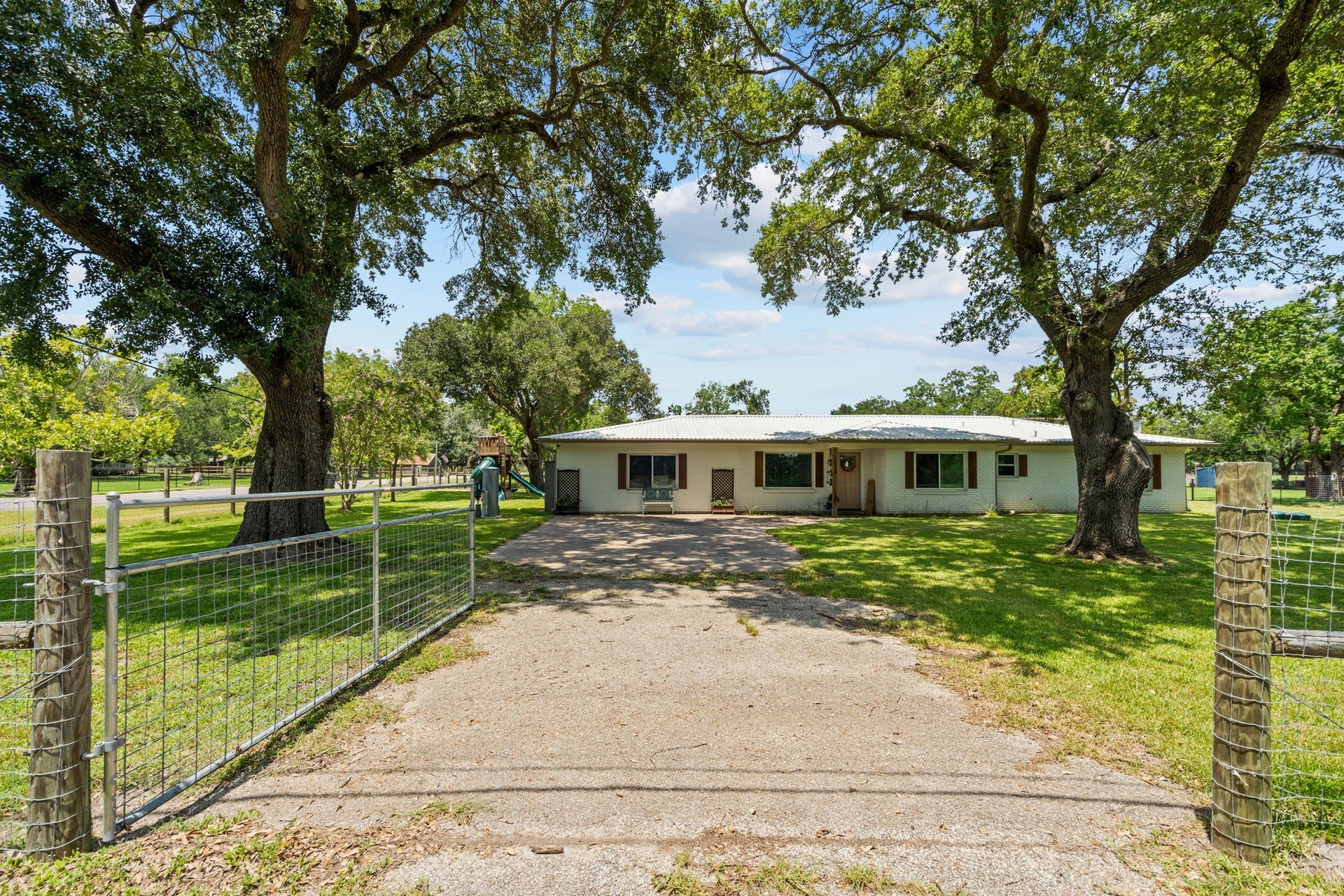 14914 Ash Street, Santa Fe, TX 77517 14914 Ash Street, Santa Fe, TX 77517