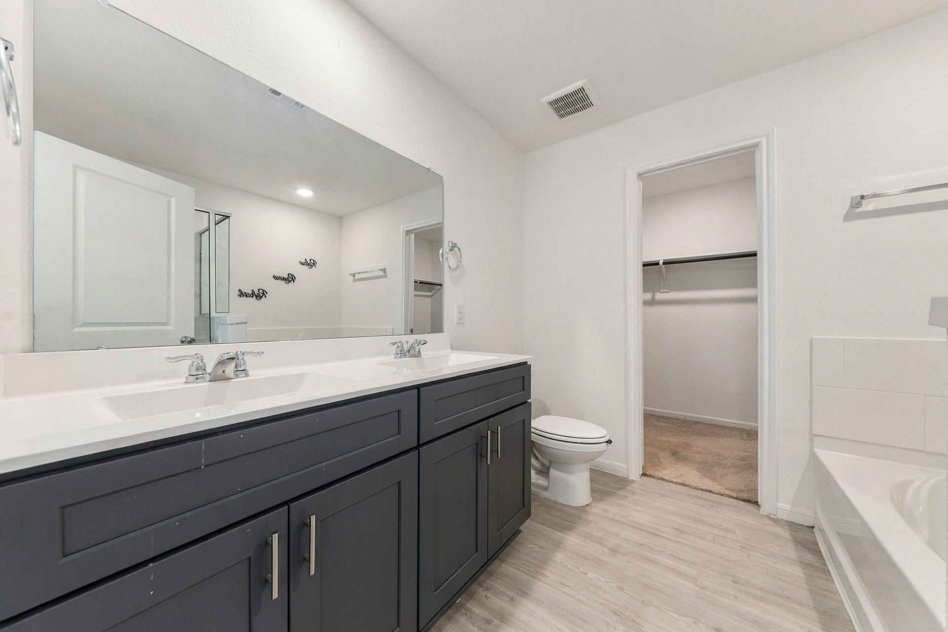 24526 Red Hawthorn Trace, Porter, TX 77365 Primary Bathroom