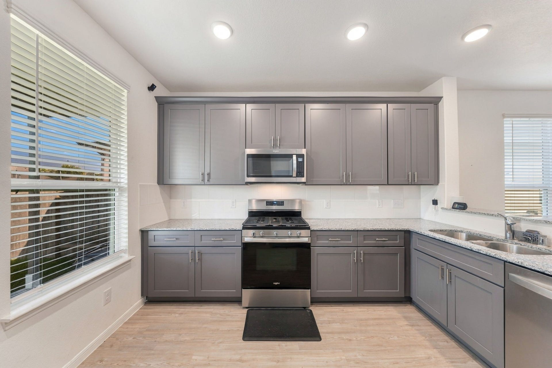 24526 Red Hawthorn Trace, Porter, TX 77365 Kitchen