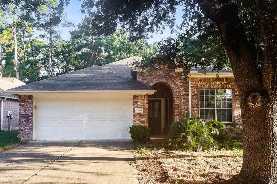 Property photo for 17918 Yukon Pass Drive, Humble, TX