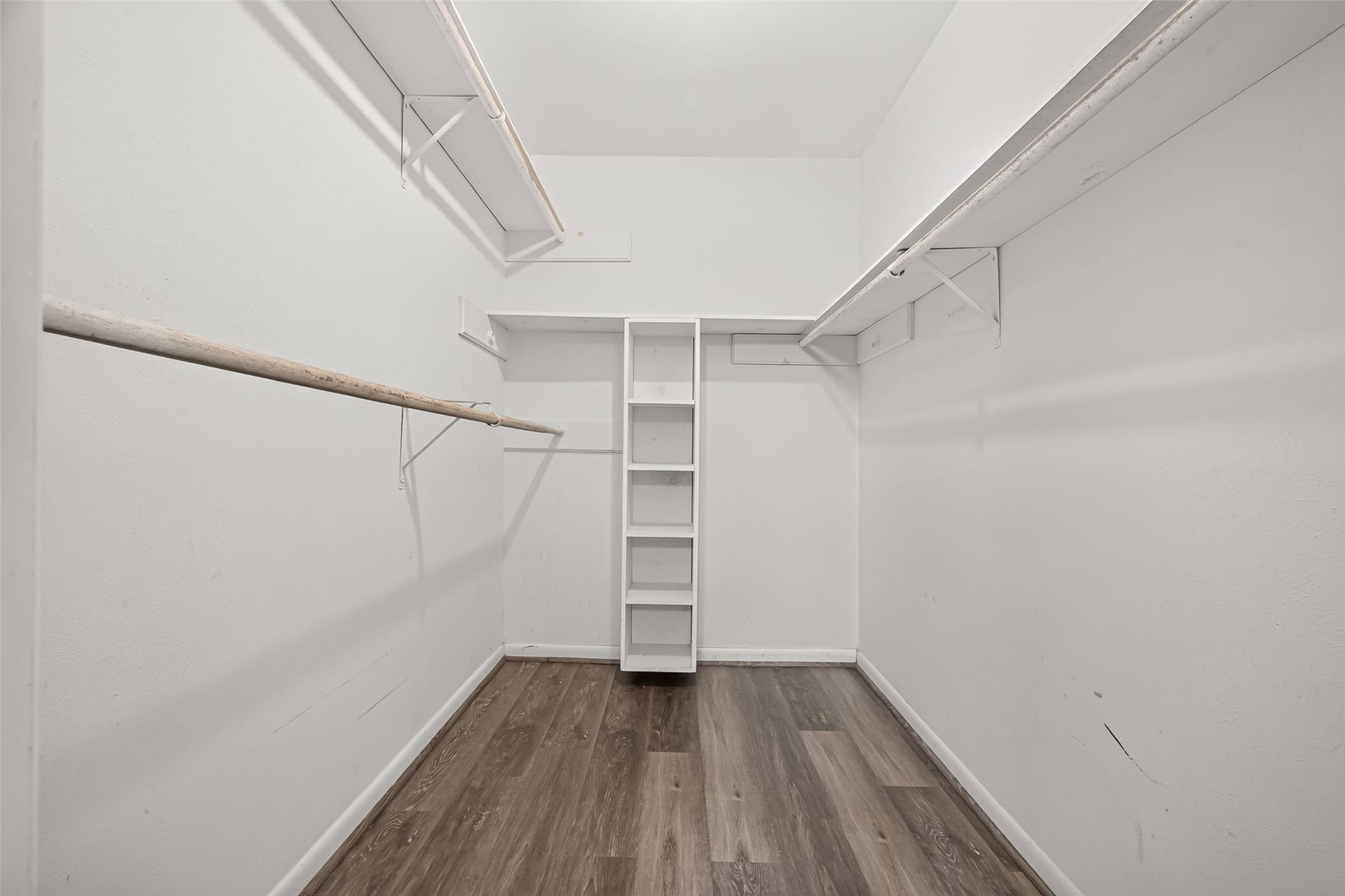 25815 Pepper Ridge Lane, Spring, TX 77373 Primary Closet