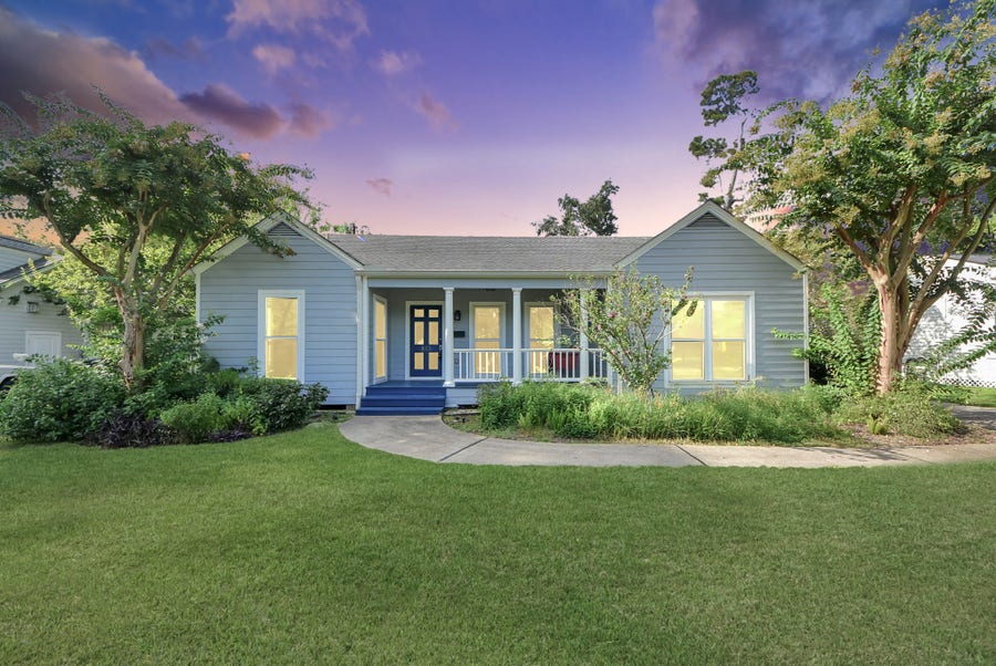 Property photo for 843 W 41st Street, Houston, TX
