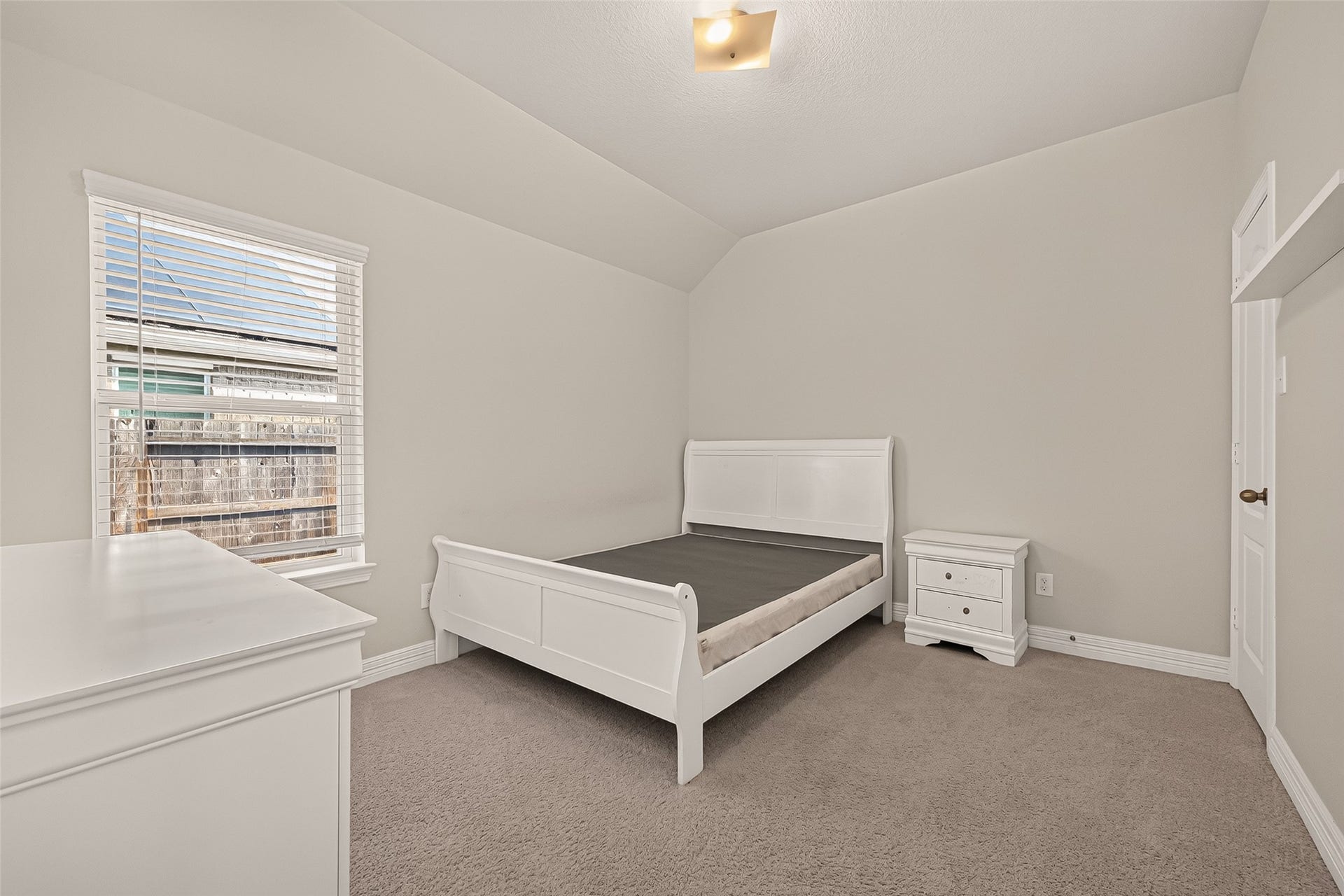 7423 Sunlit Harbor Drive, Cypress, TX 77433 Bed#2 The bedroom furniture is available to remain with the property if desired by the buyer.