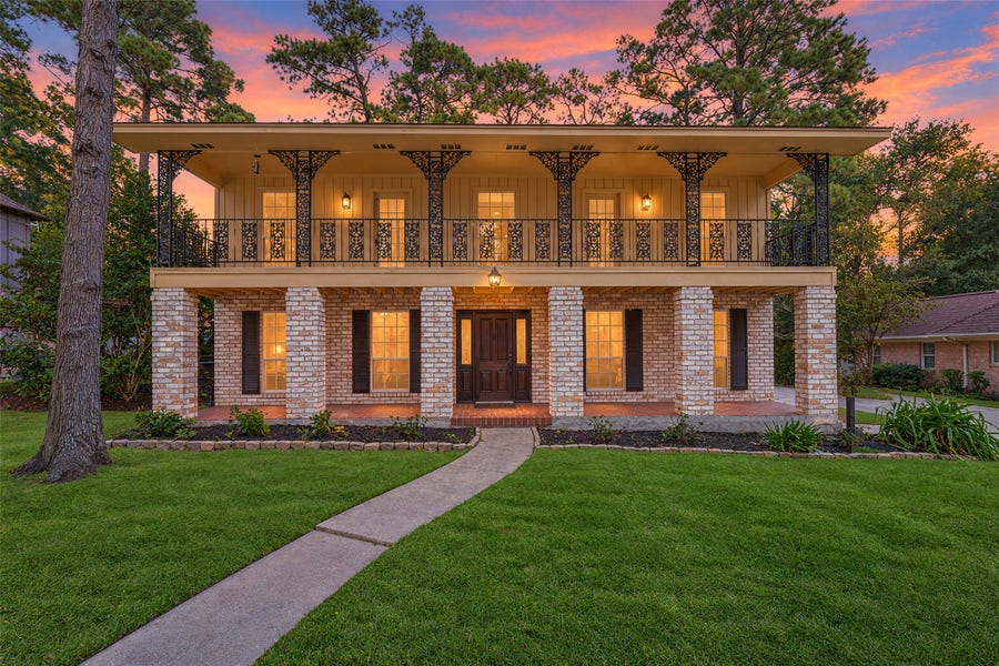 Property photo for 131 Shadowood Street, Conroe, TX